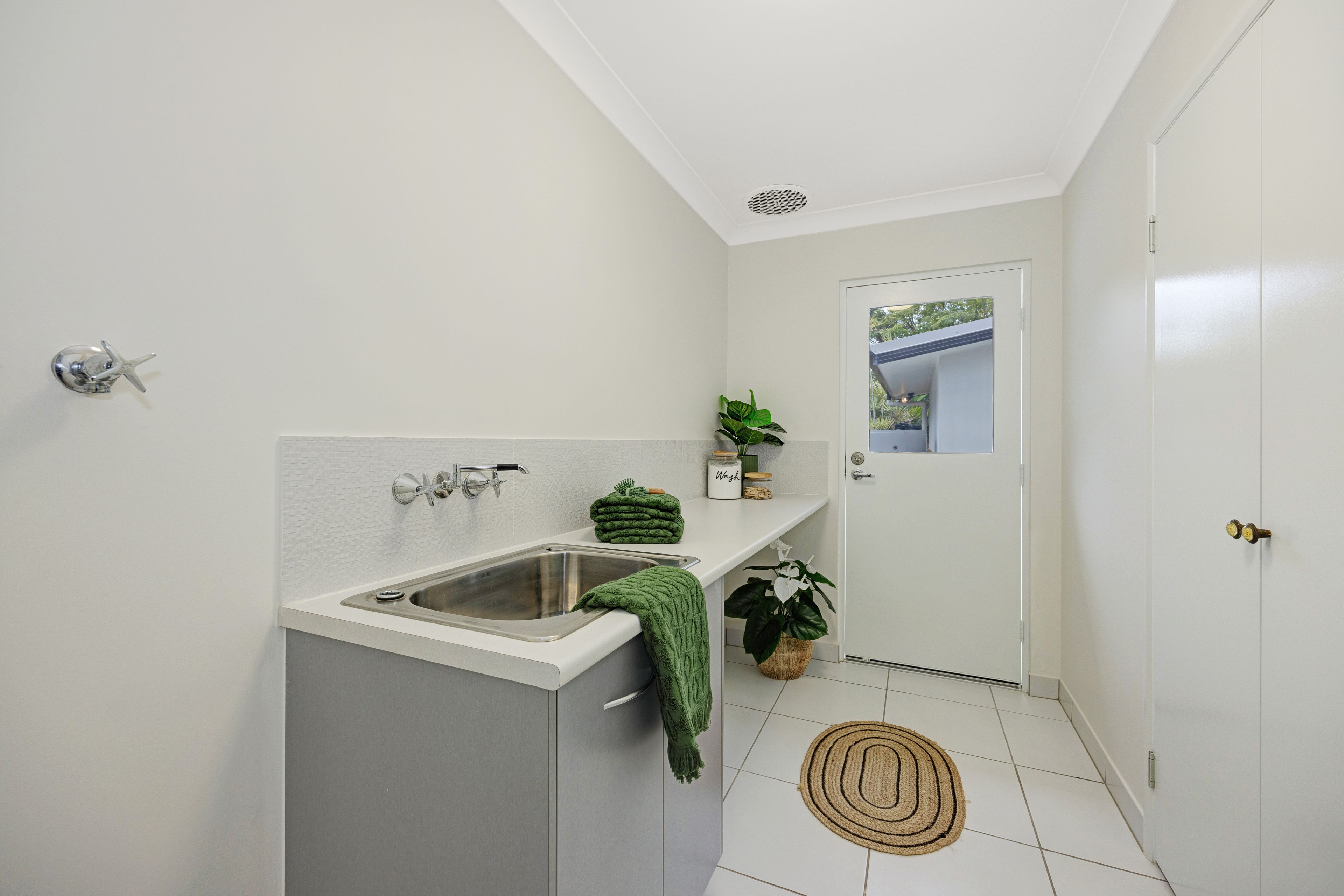 25 South Beck Drive — photo 12 of 24