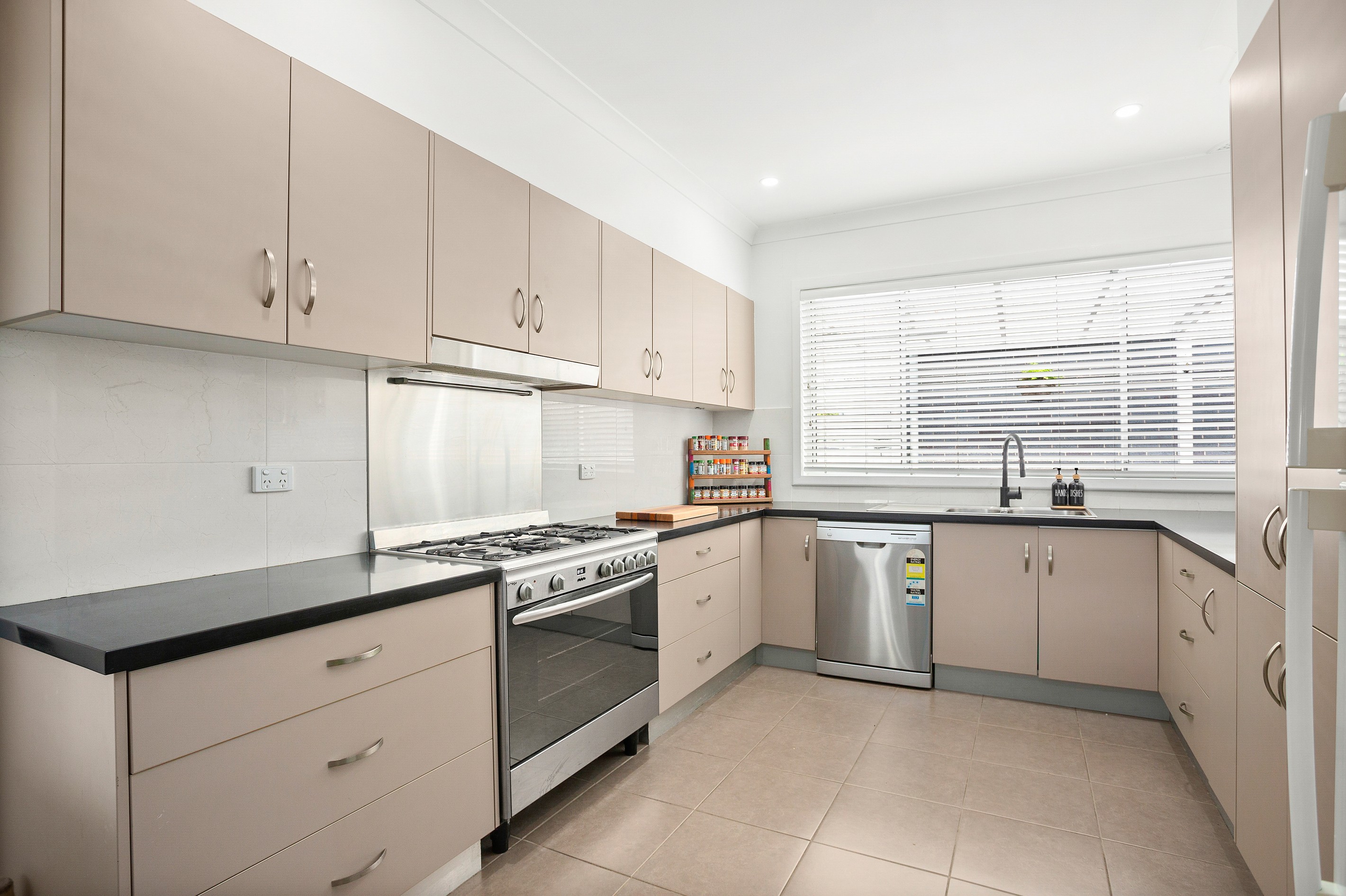 4 Werrang Street, Albion Park Rail, NSW 2527