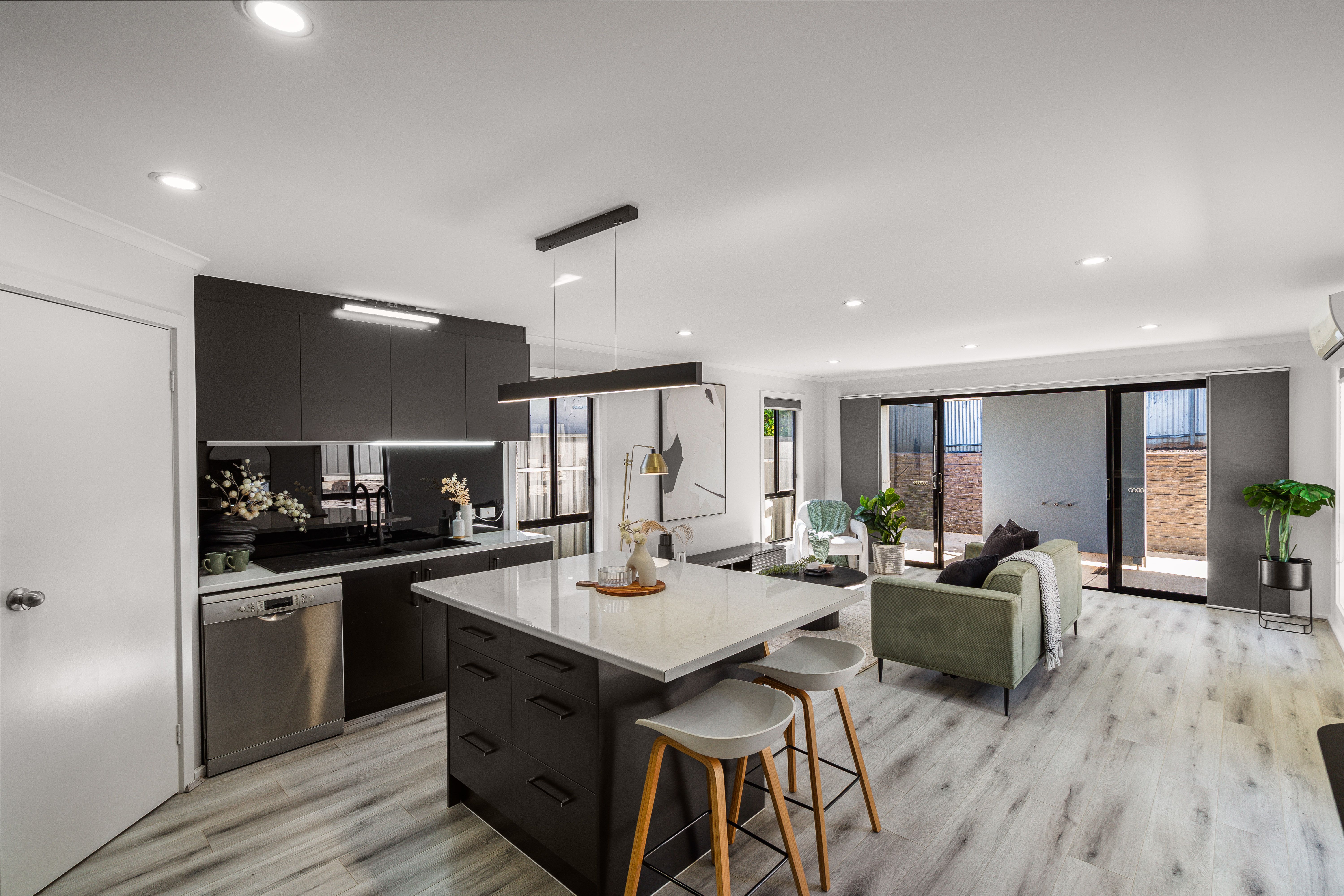 24 Park Terrace — photo 3 of 23