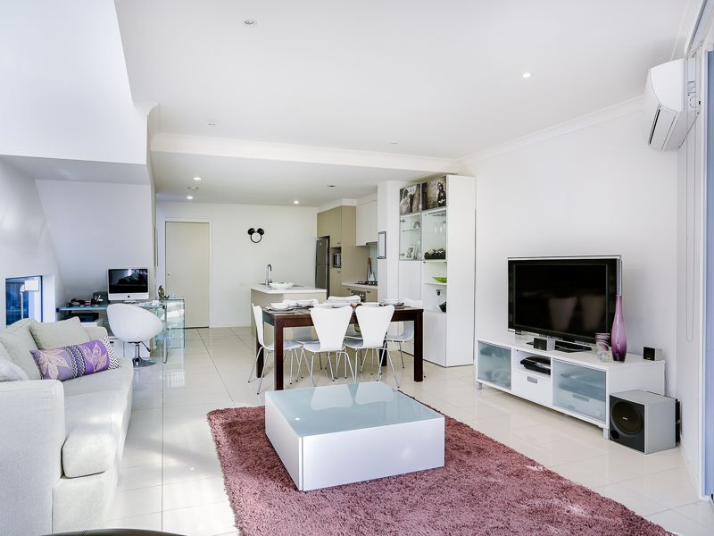 20 Fraser Street, MORNINGSIDE QLD 4170