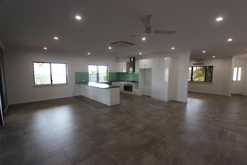 8 Delmere Way, Baynton, WA 6714