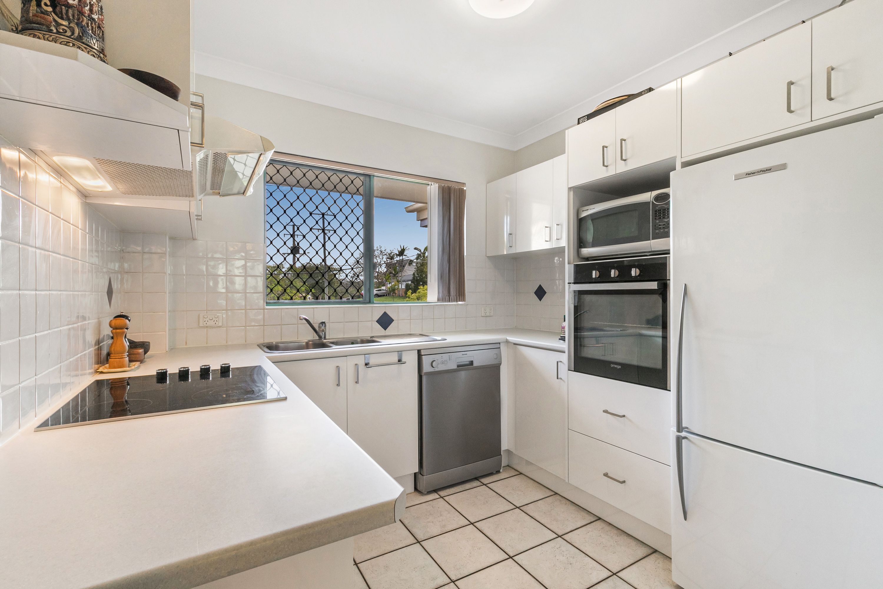 81 Waverley Road, Taringa QLD 4068