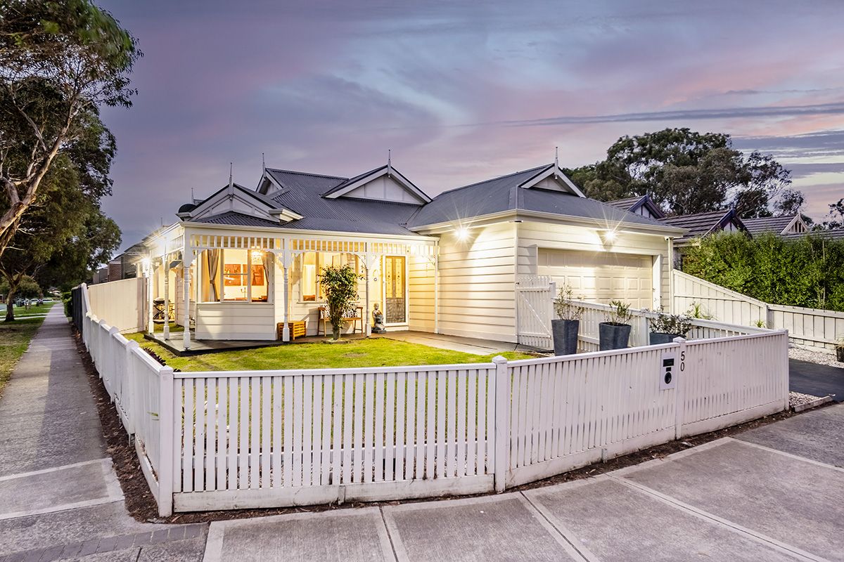 50 Henry Lawson Drive, Lynbrook VIC 3975