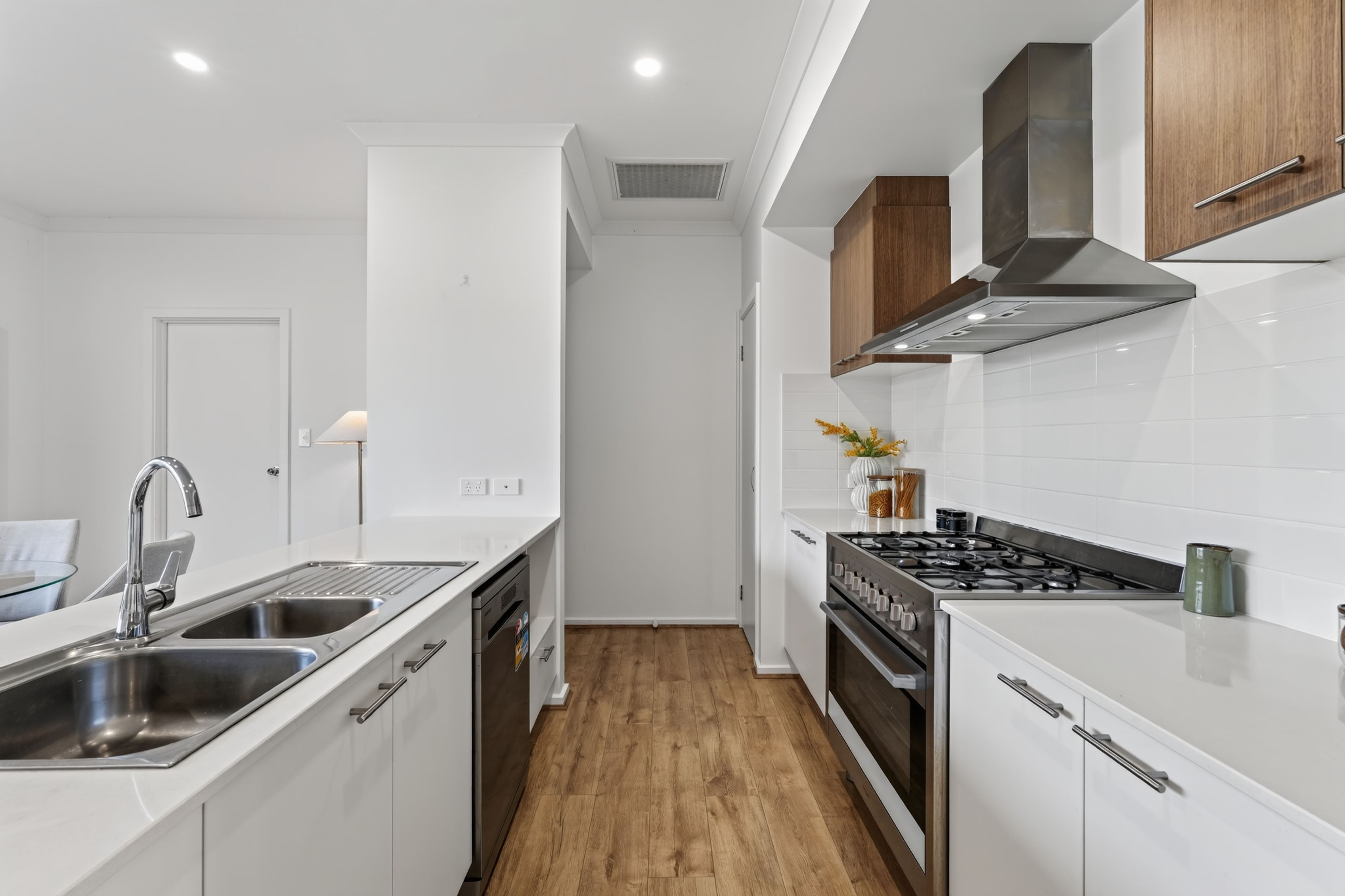 4 Westralia Avenue — photo 10 of 26