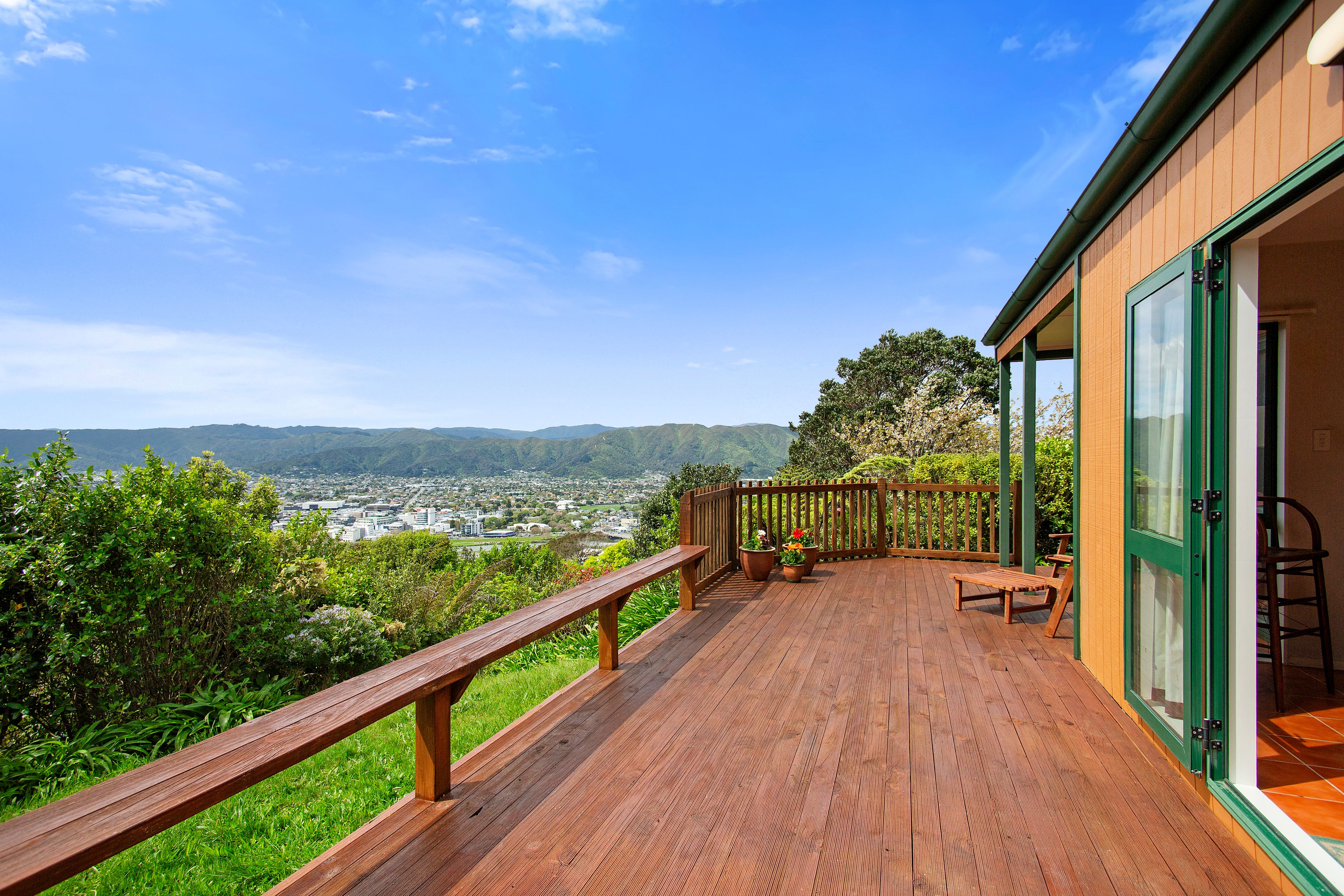 83 Miromiro Road, Normandale, Lower Hutt City