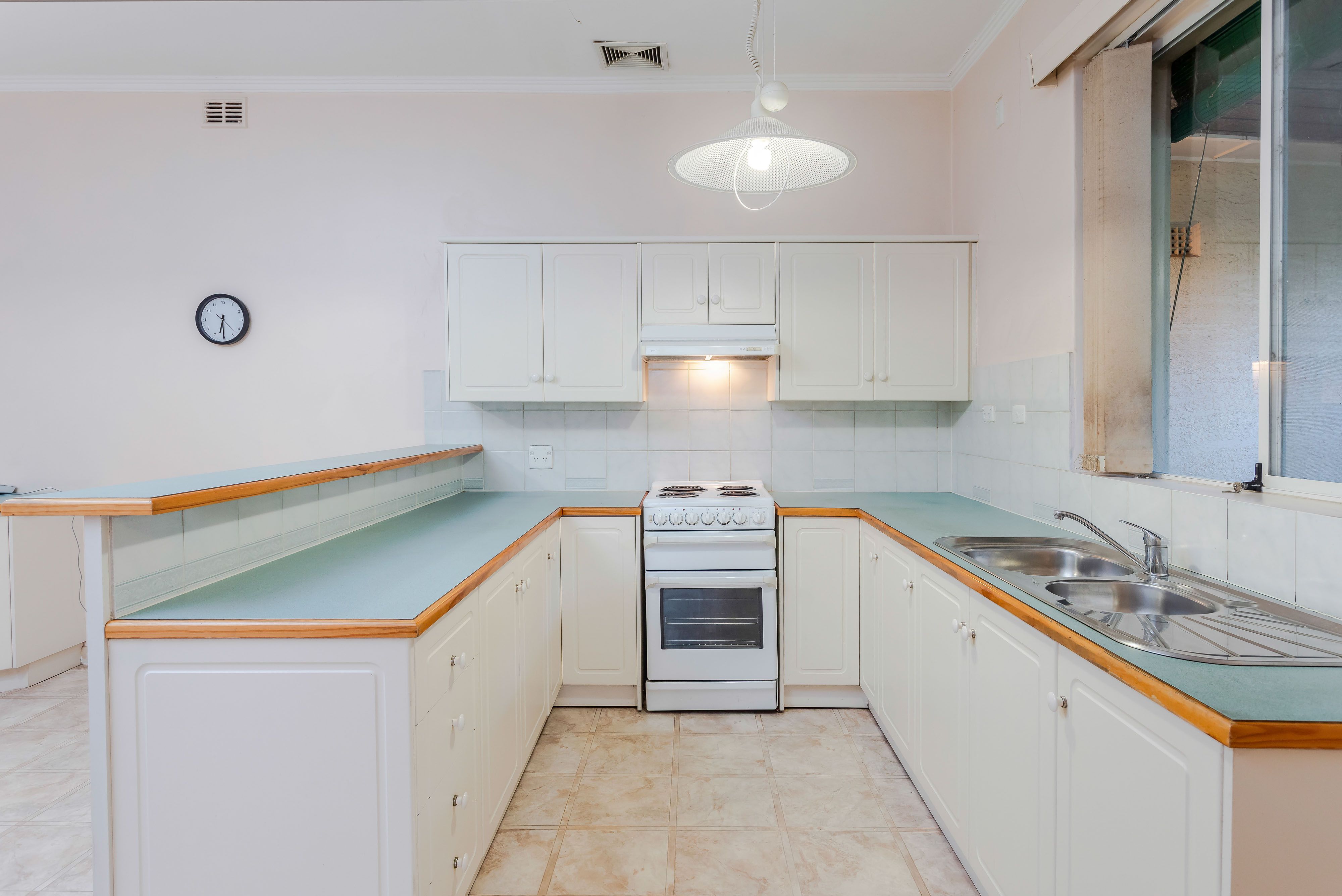 8 Samson Avenue — photo 7 of 16