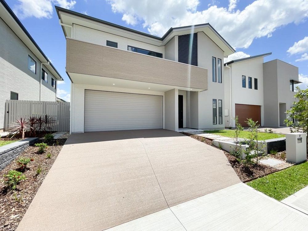 37 Ballandean Boulevard, GLEDSWOOD HILLS, NSW 2557