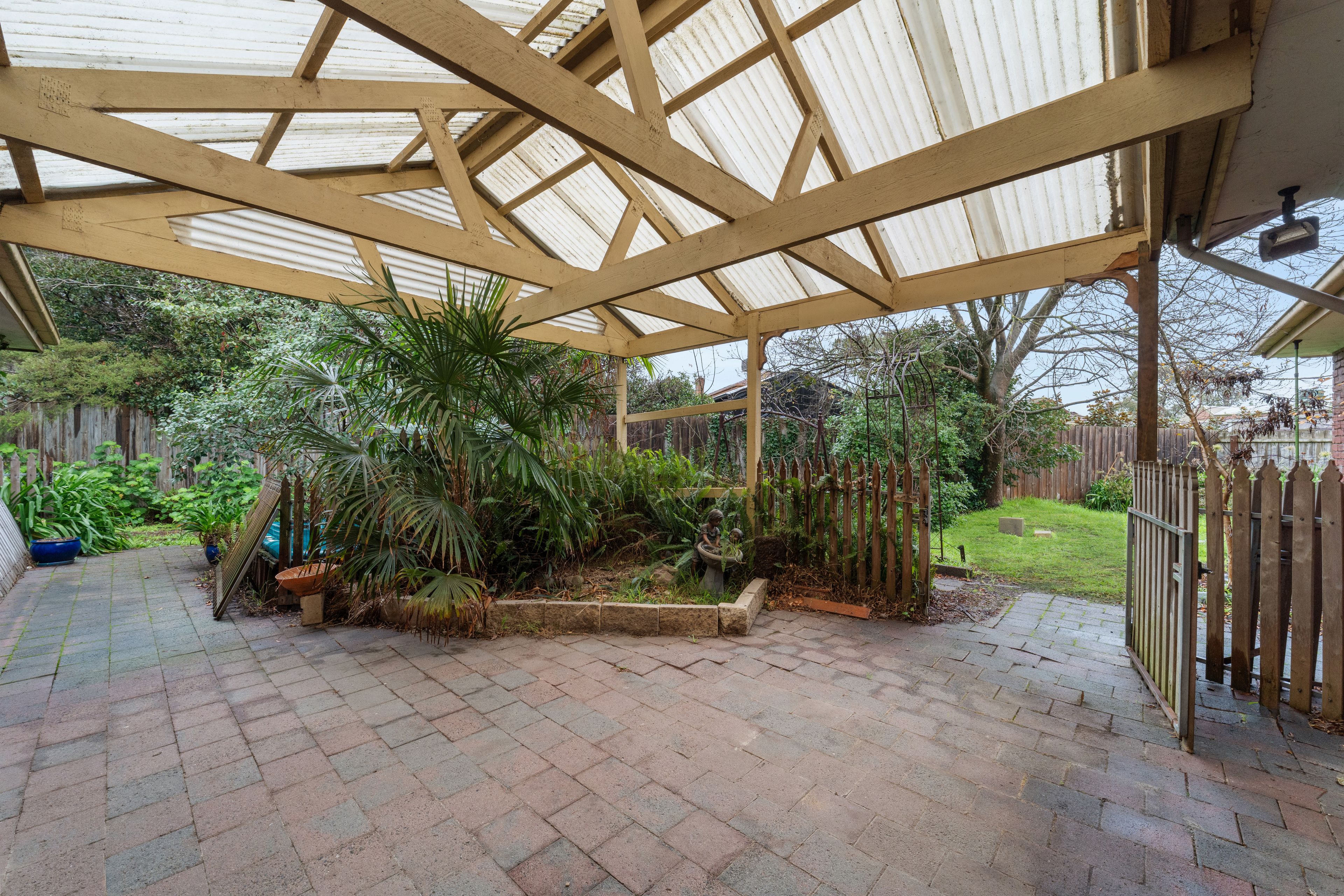 3 Rebecca Close — photo 14 of 16