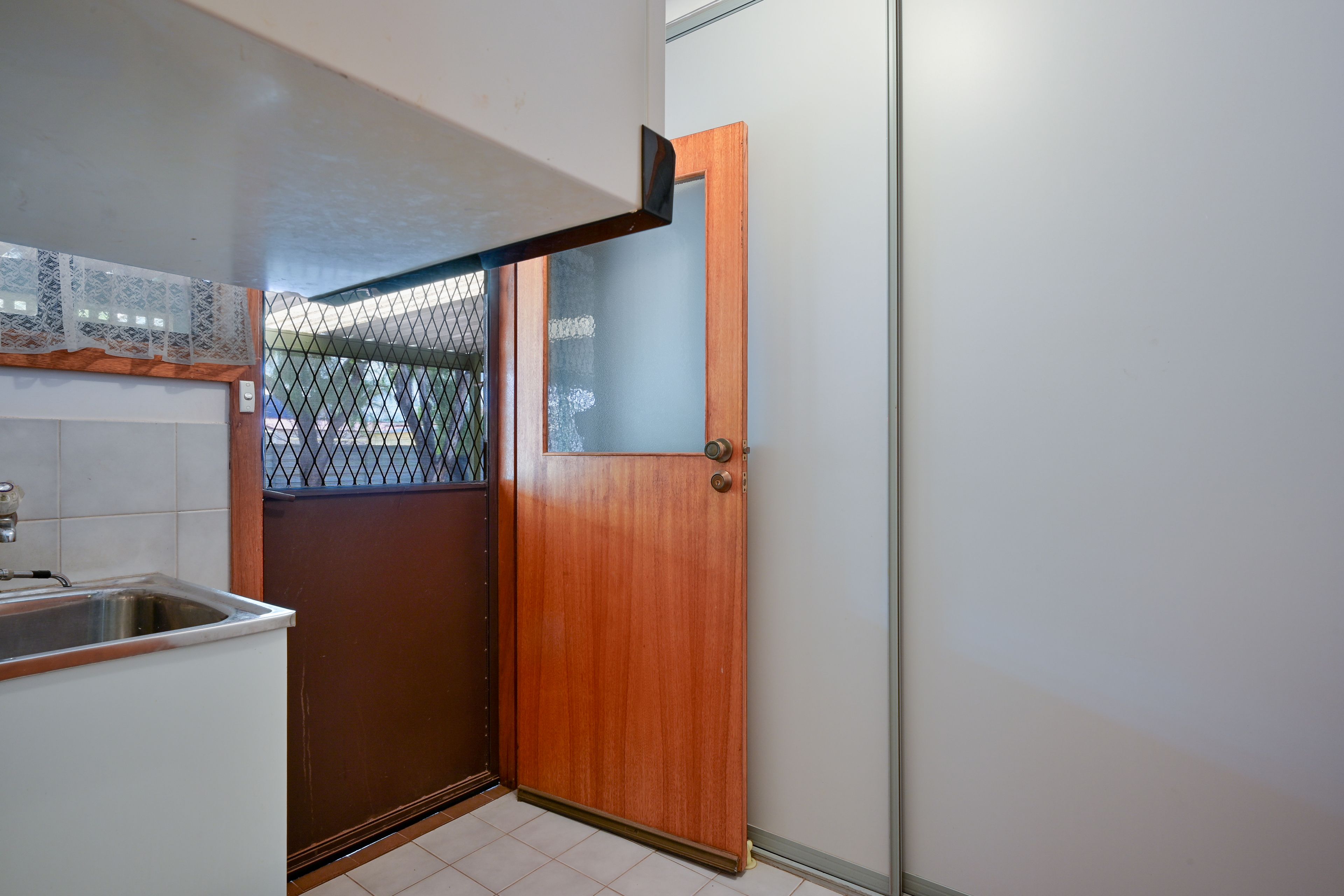 17 Mckerlie Street — photo 13 of 20