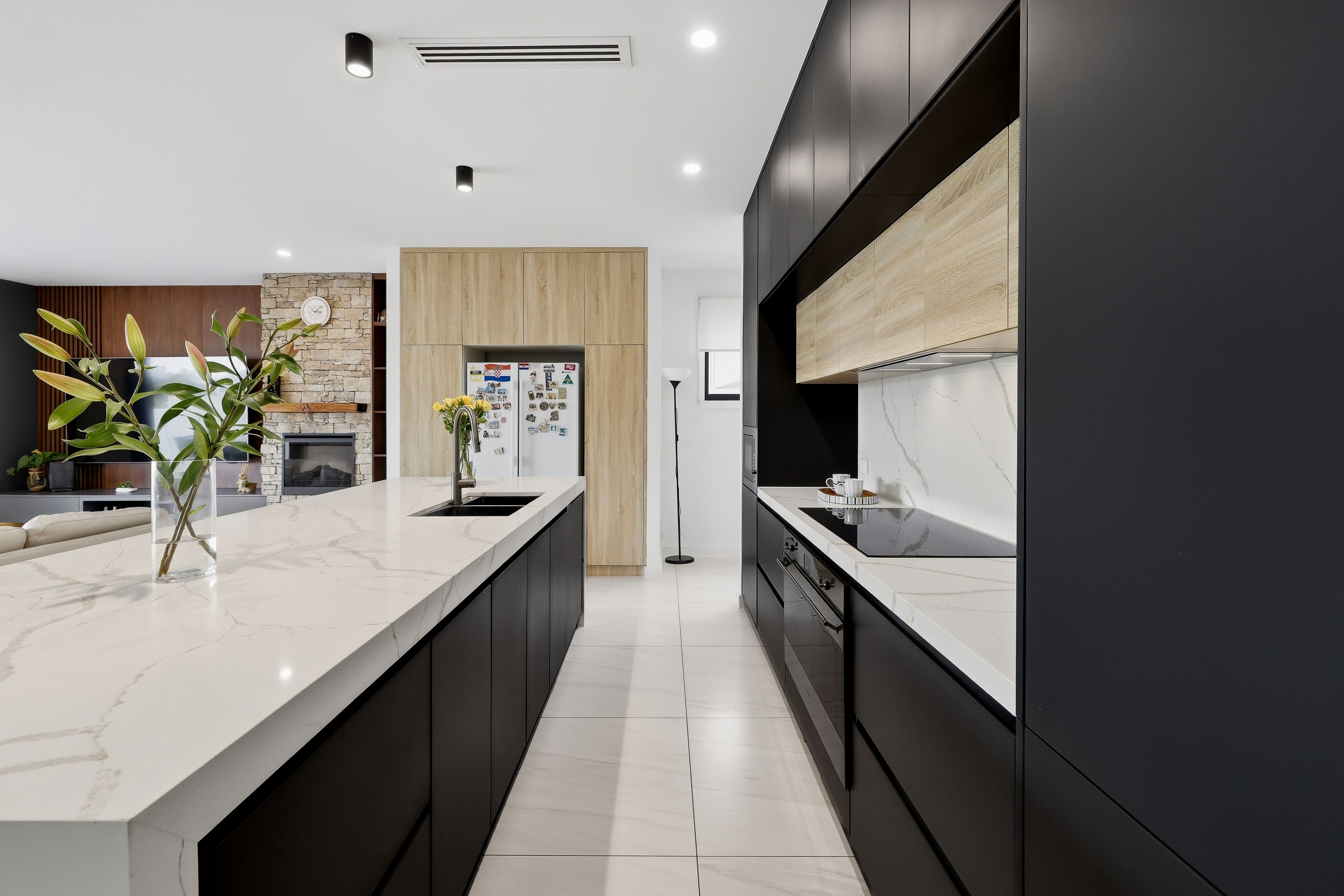 2/10 Middle Quay Drive — photo 5 of 30