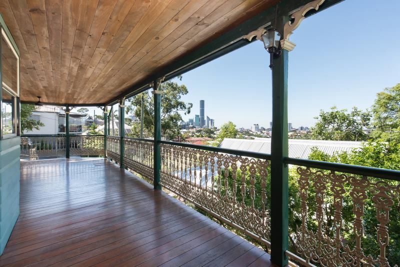 19 Stoneleigh Street, Red Hill, QLD 4059