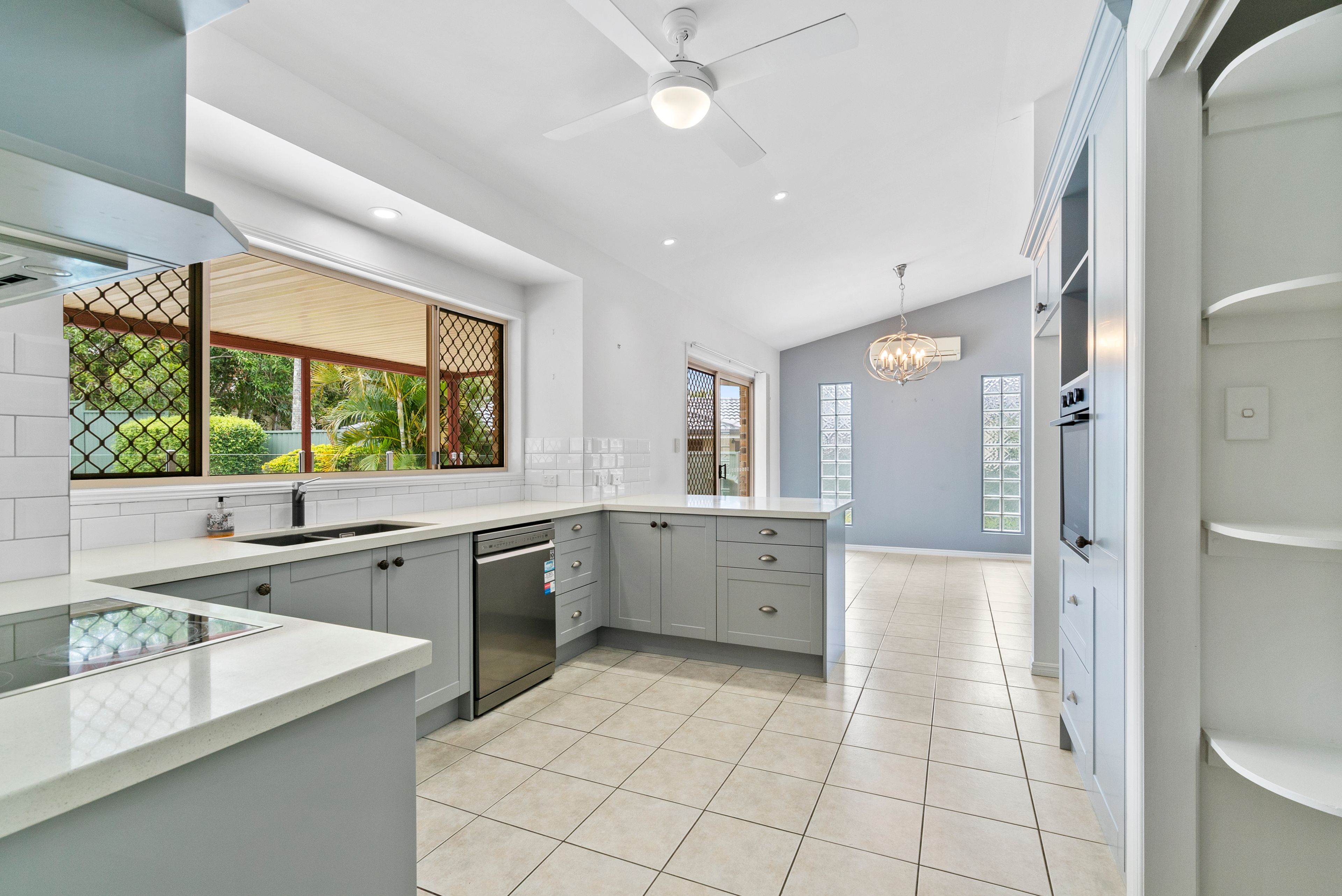 40 Tullamarine Drive, Robina, QLD 4226