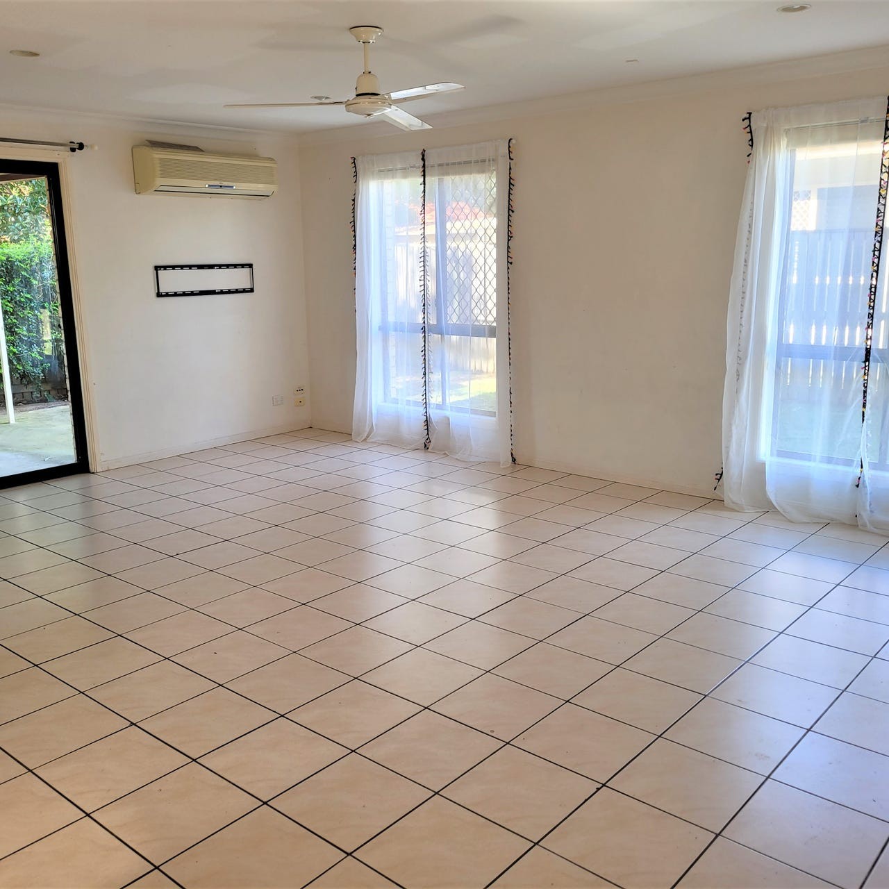 2 Ribbonwood Street, Sunnybank Hills, QLD 4109