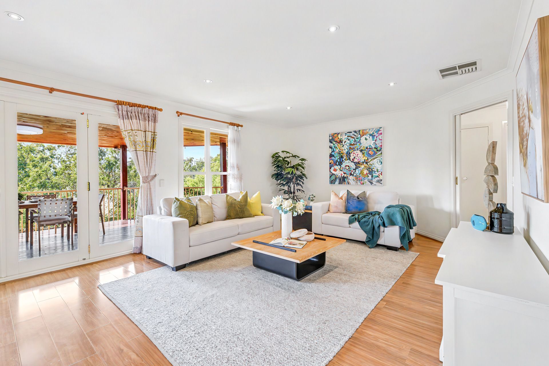 8 Oliver Court, Mulgrave, VIC 3170