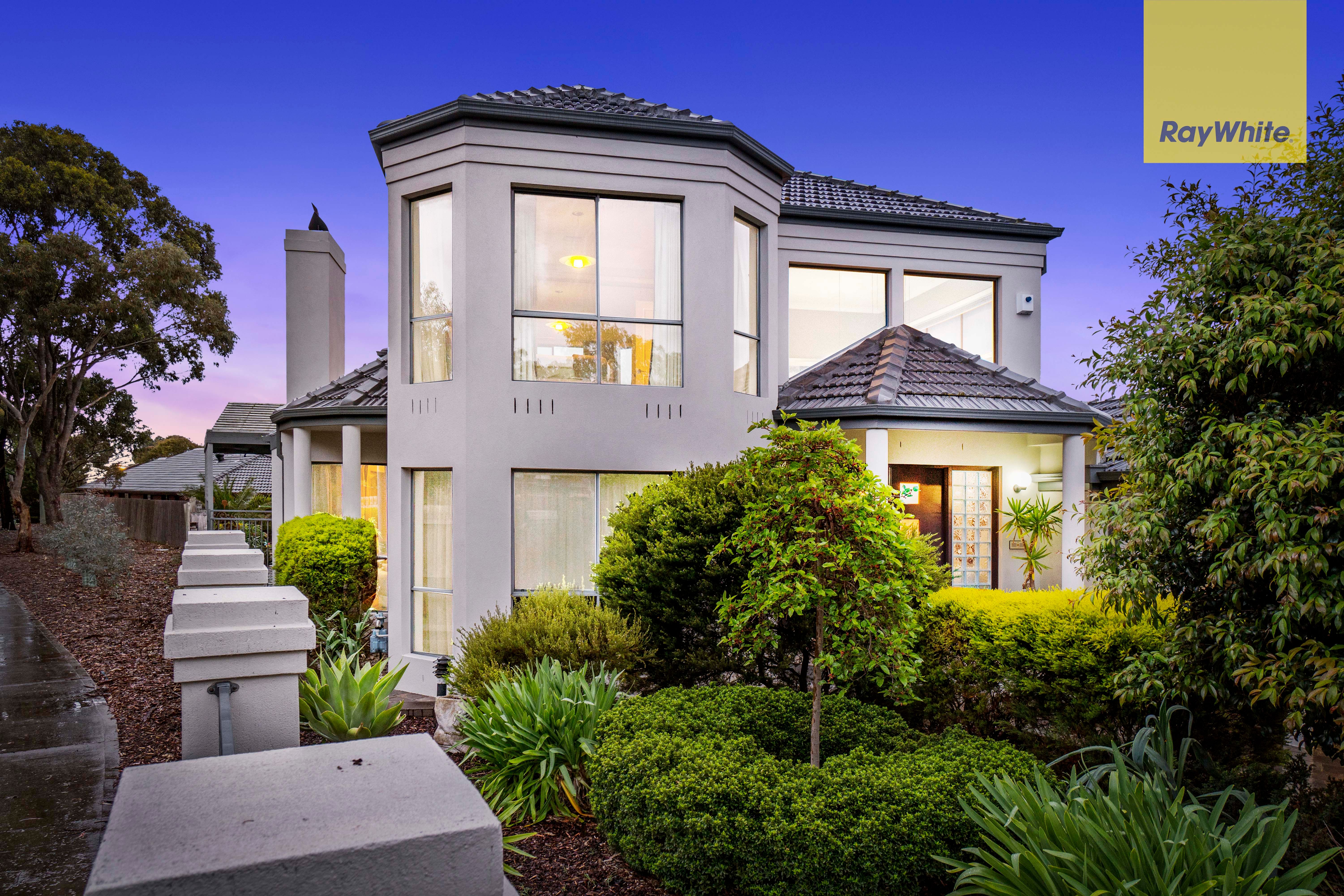 8 Coorong Court, Taylors Lakes, VIC 3038