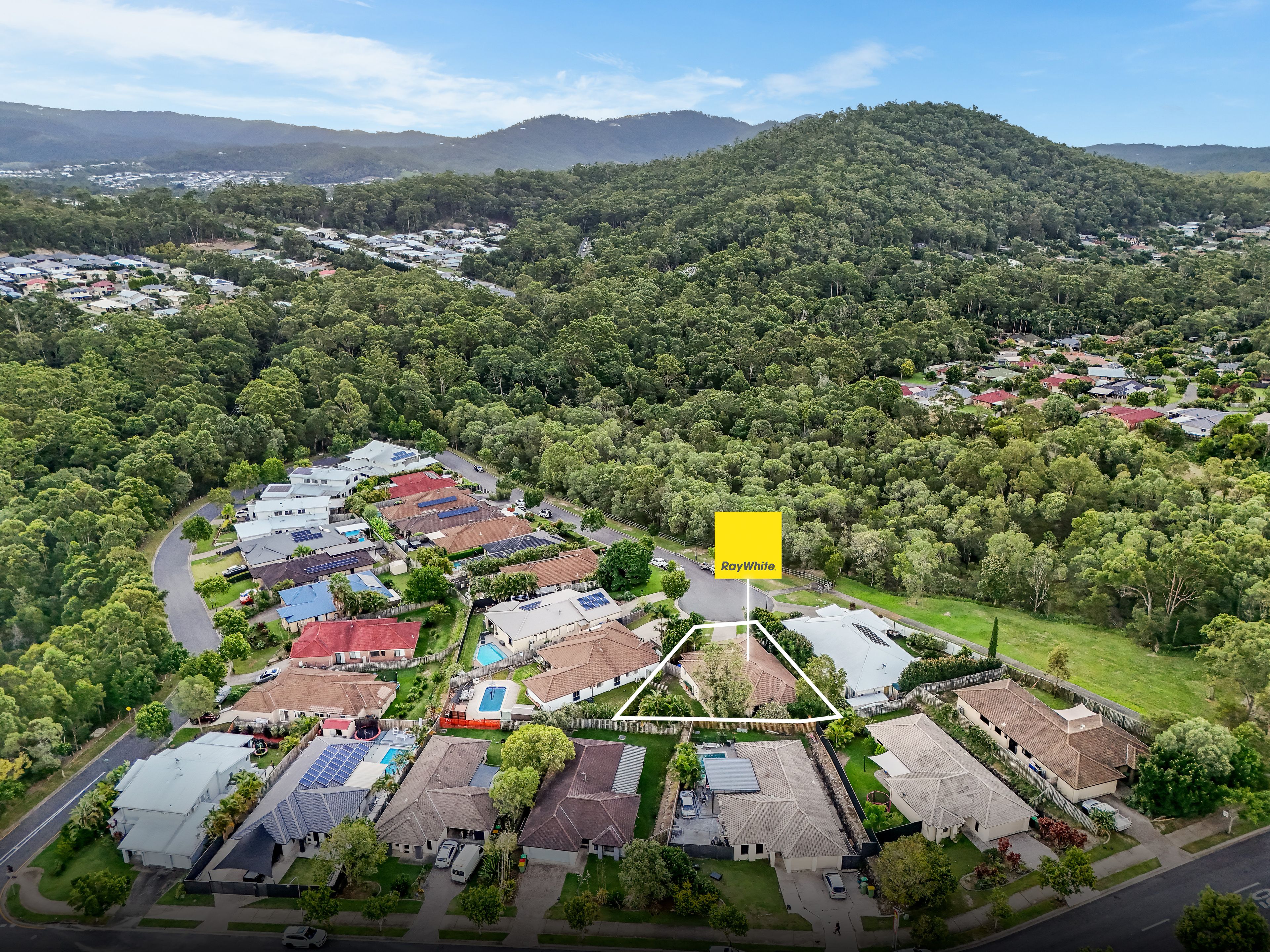 35 Shannon Brook Grove, Oxenford QLD 4210