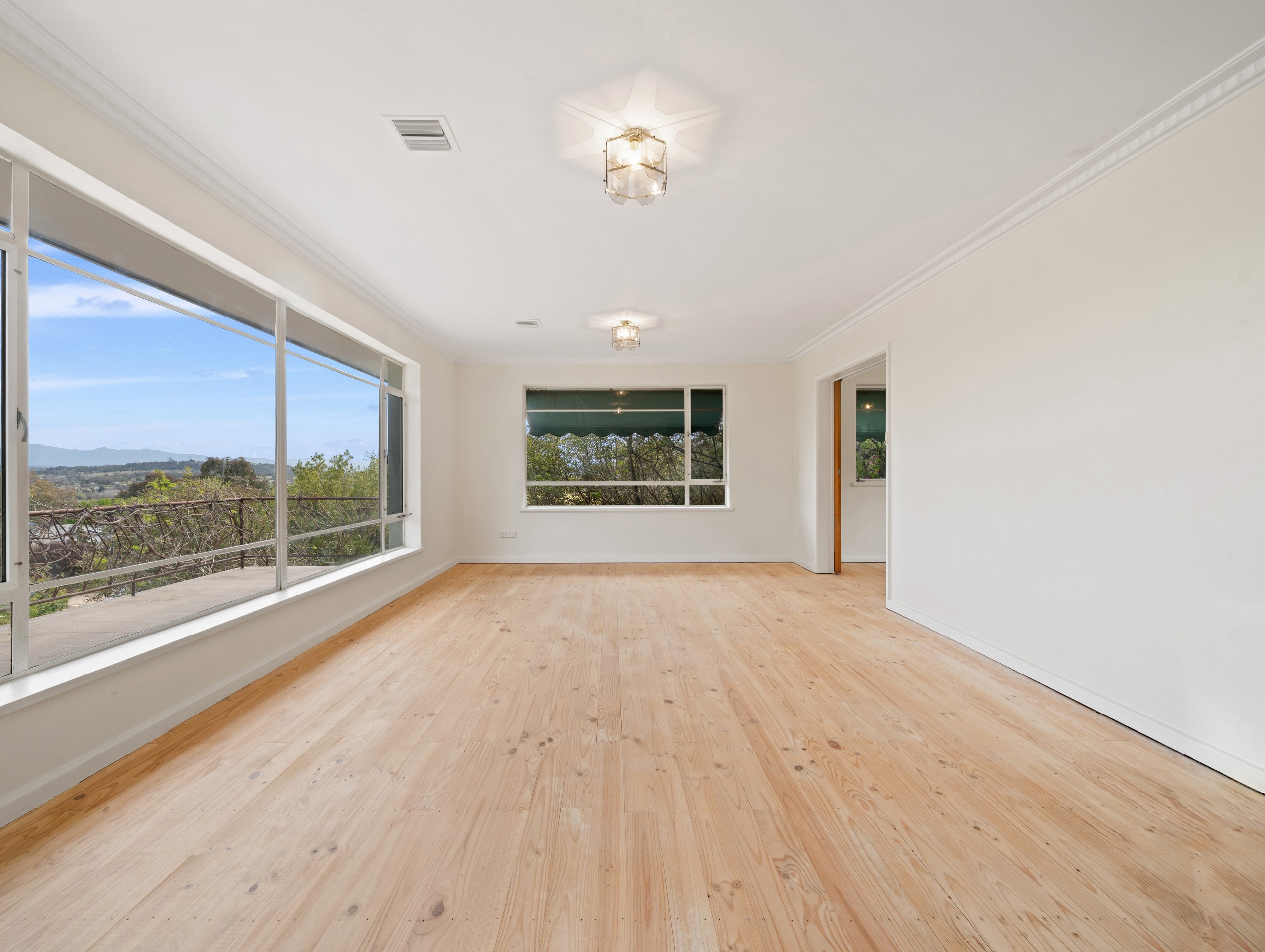 33 Glasgow Street, Hughes, ACT 2605