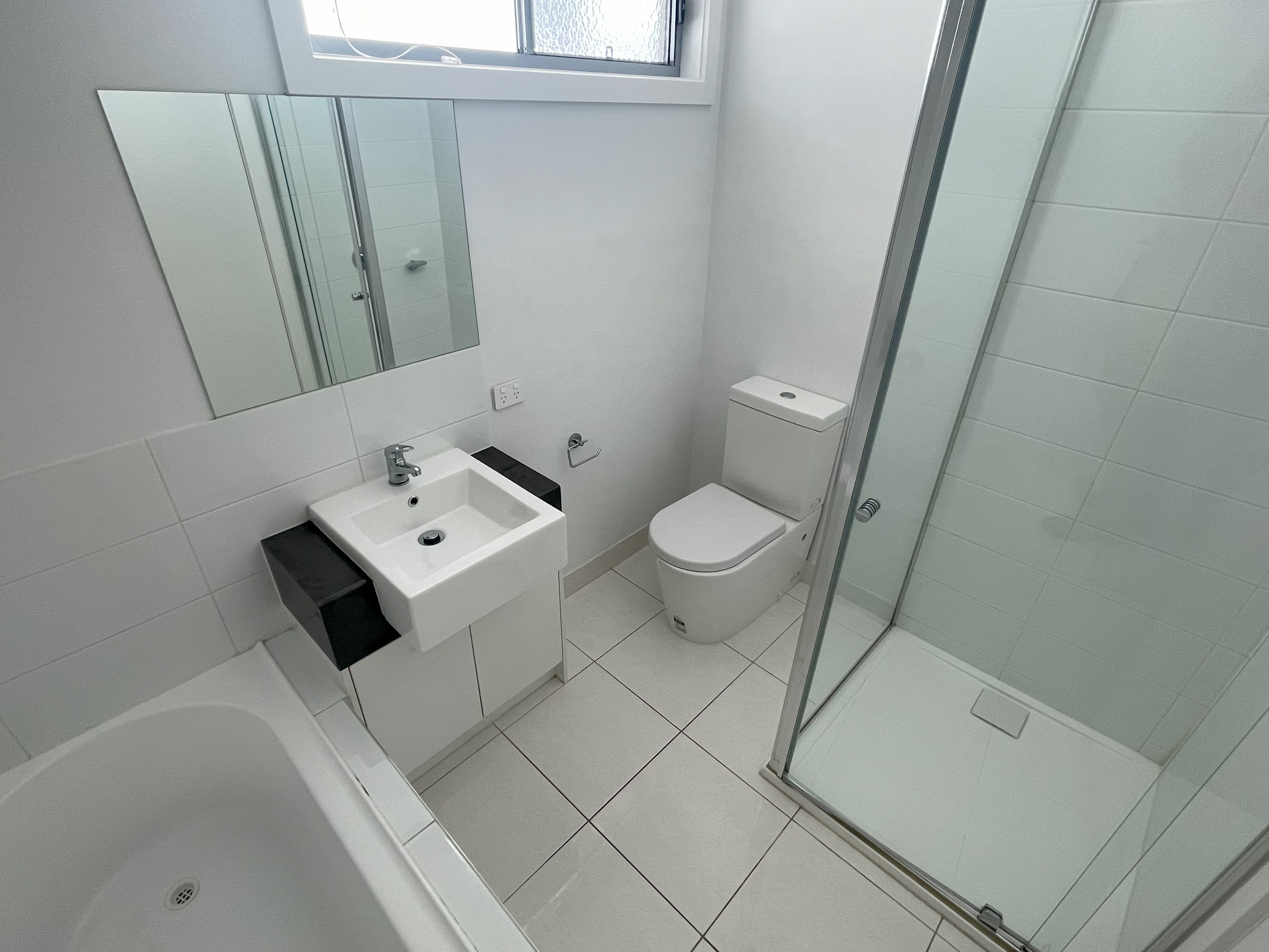 6 Zara Court — photo 10 of 12