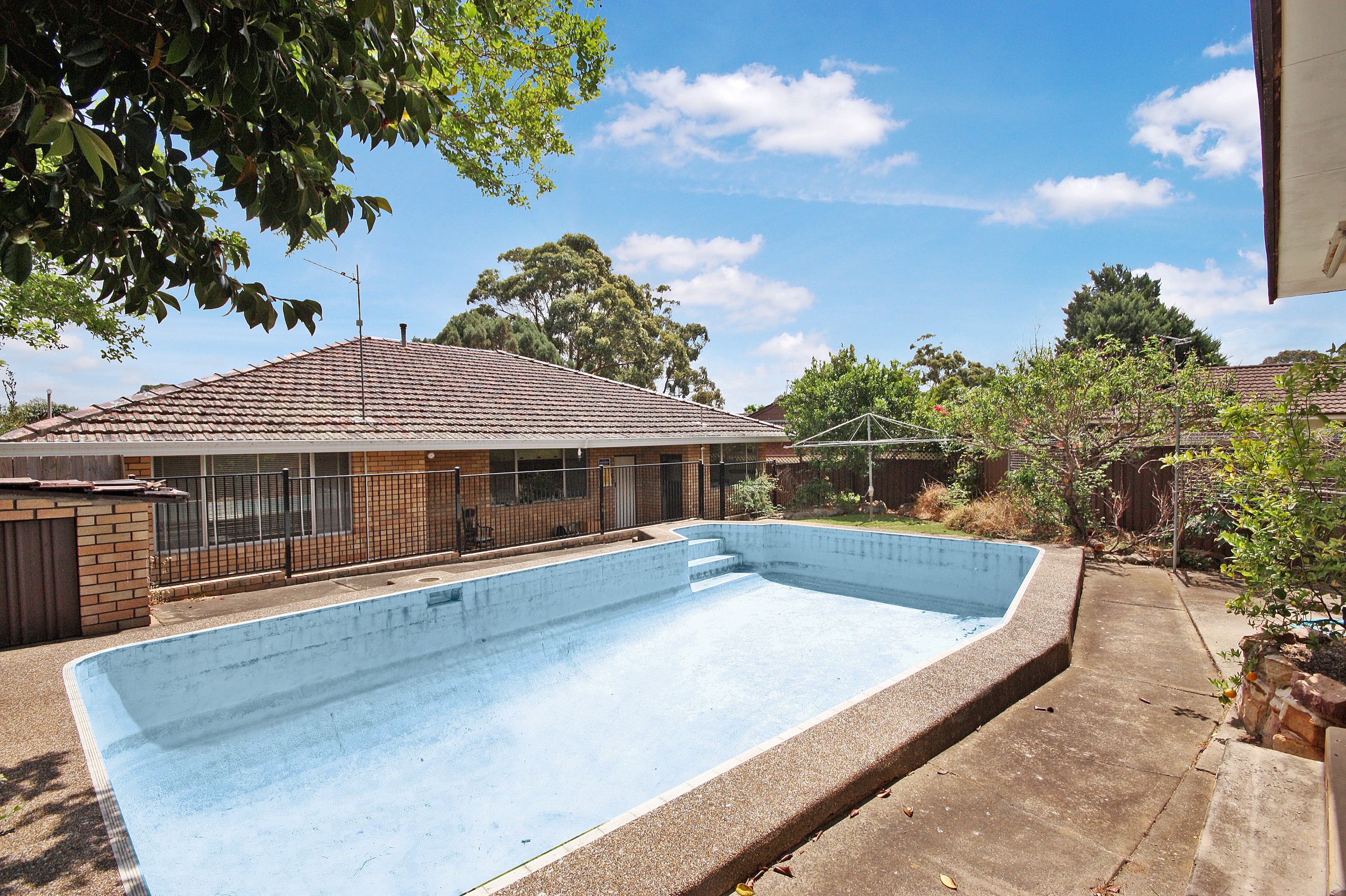 17 Cruikshank Avenue, Elderslie, NSW 2570