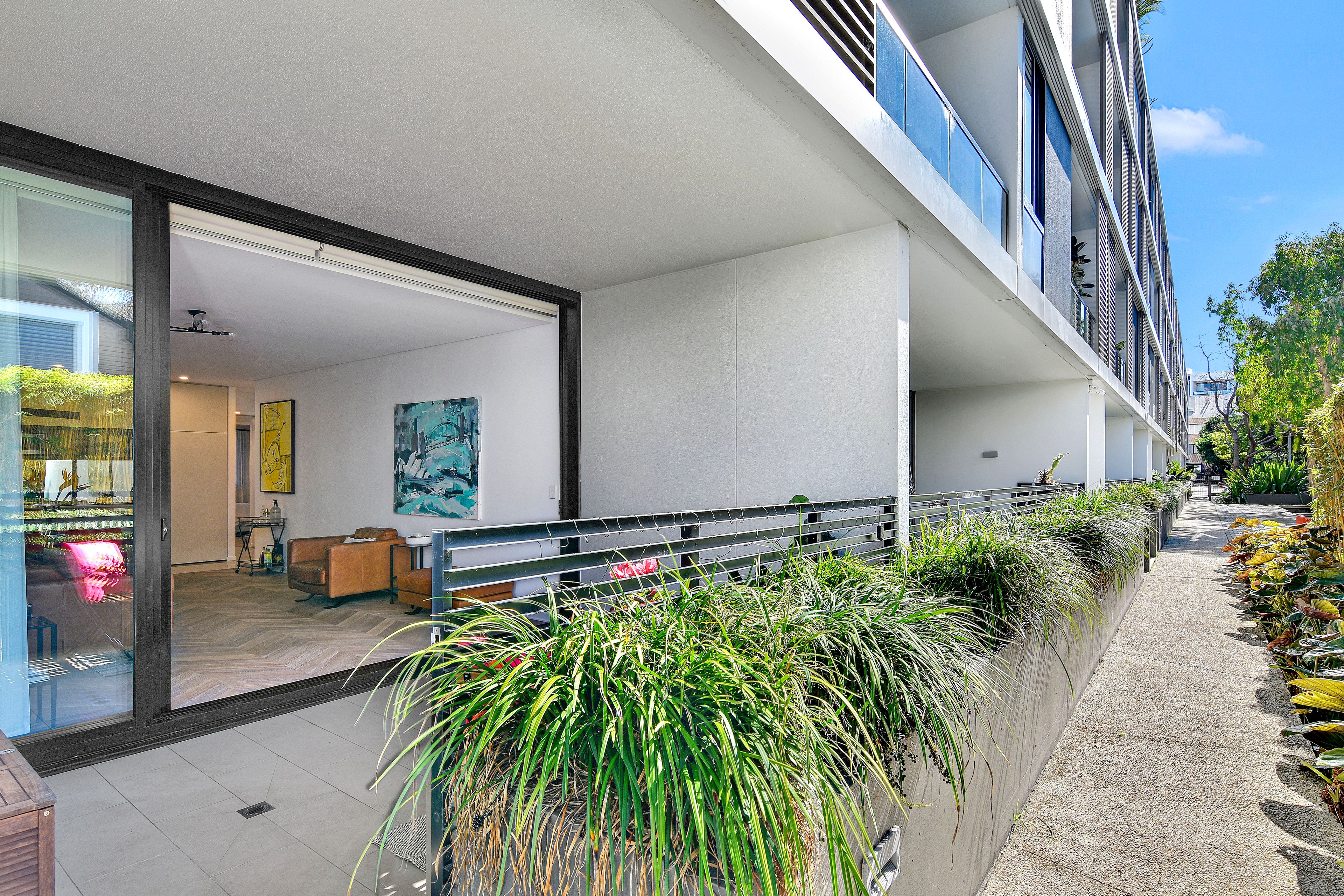 G6/14 Denison Street — photo 3 of 9