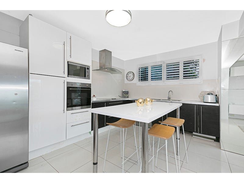 2/24 Crescent Road, Hamilton, QLD 4007