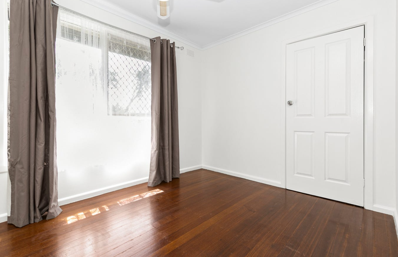 32 Johnson Drive — photo 5 of 6