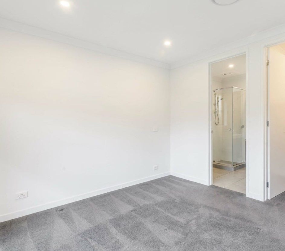 18 Pennewaard Street — photo 7 of 15