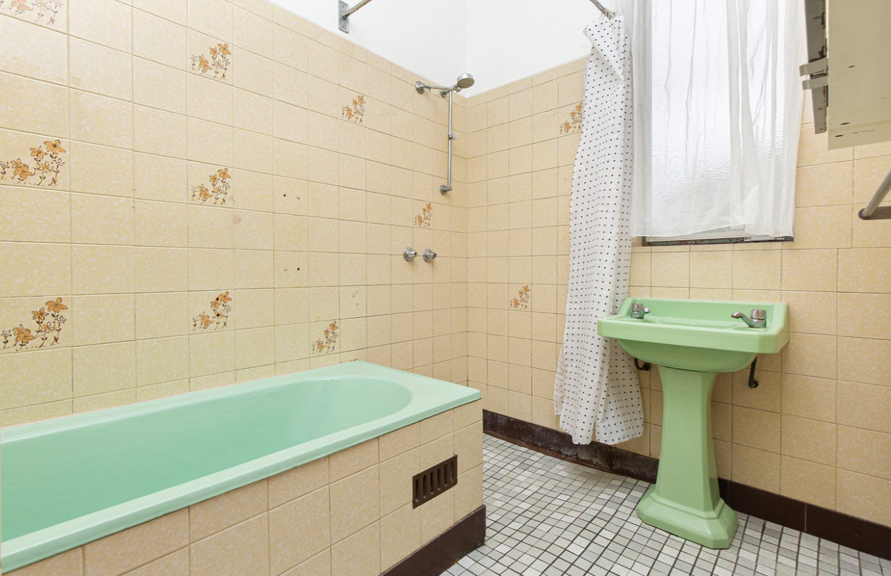 26 Ashford Road — photo 10 of 11