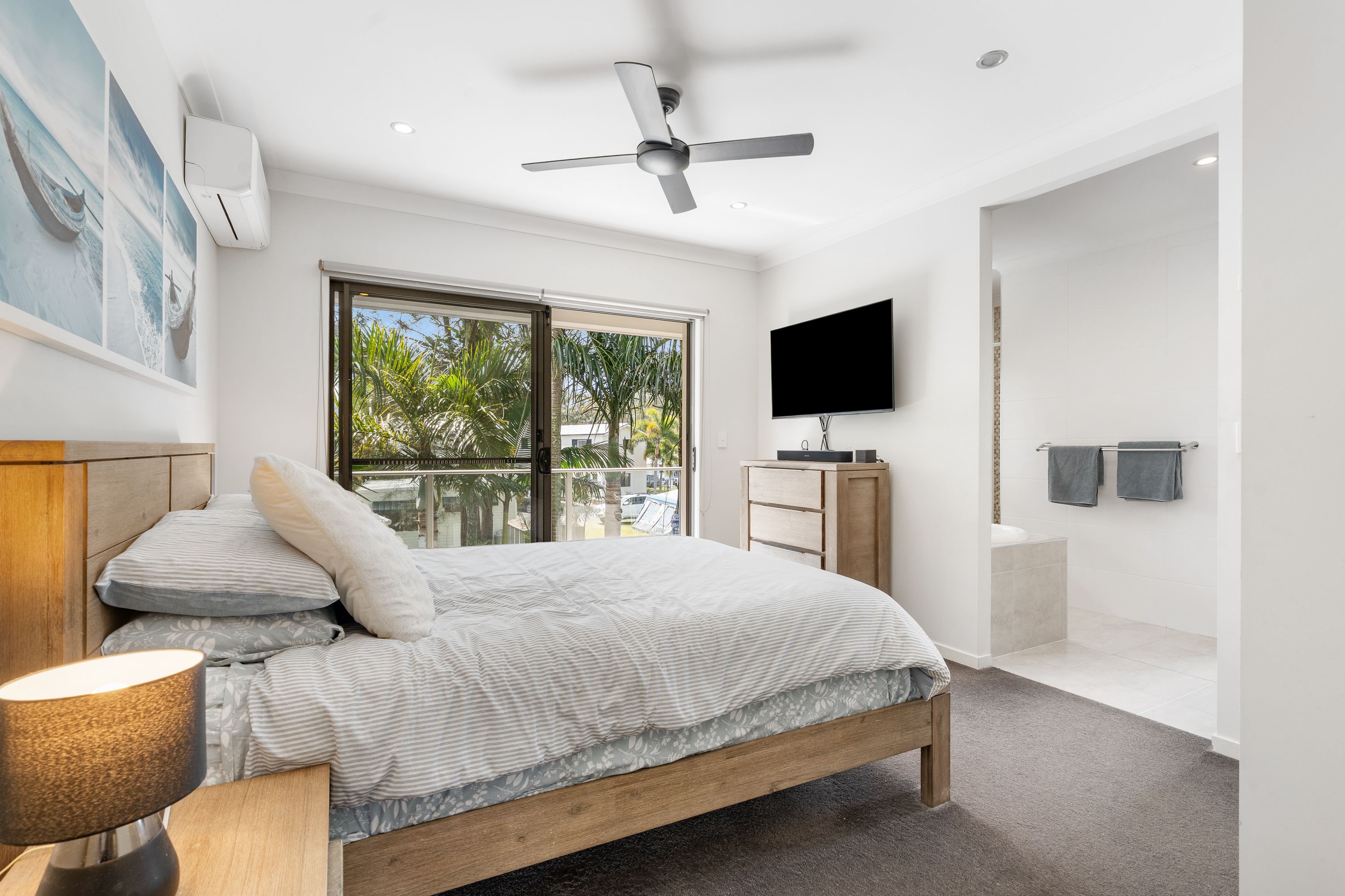 2/37 Tallebudgera Drive — photo 11 of 28