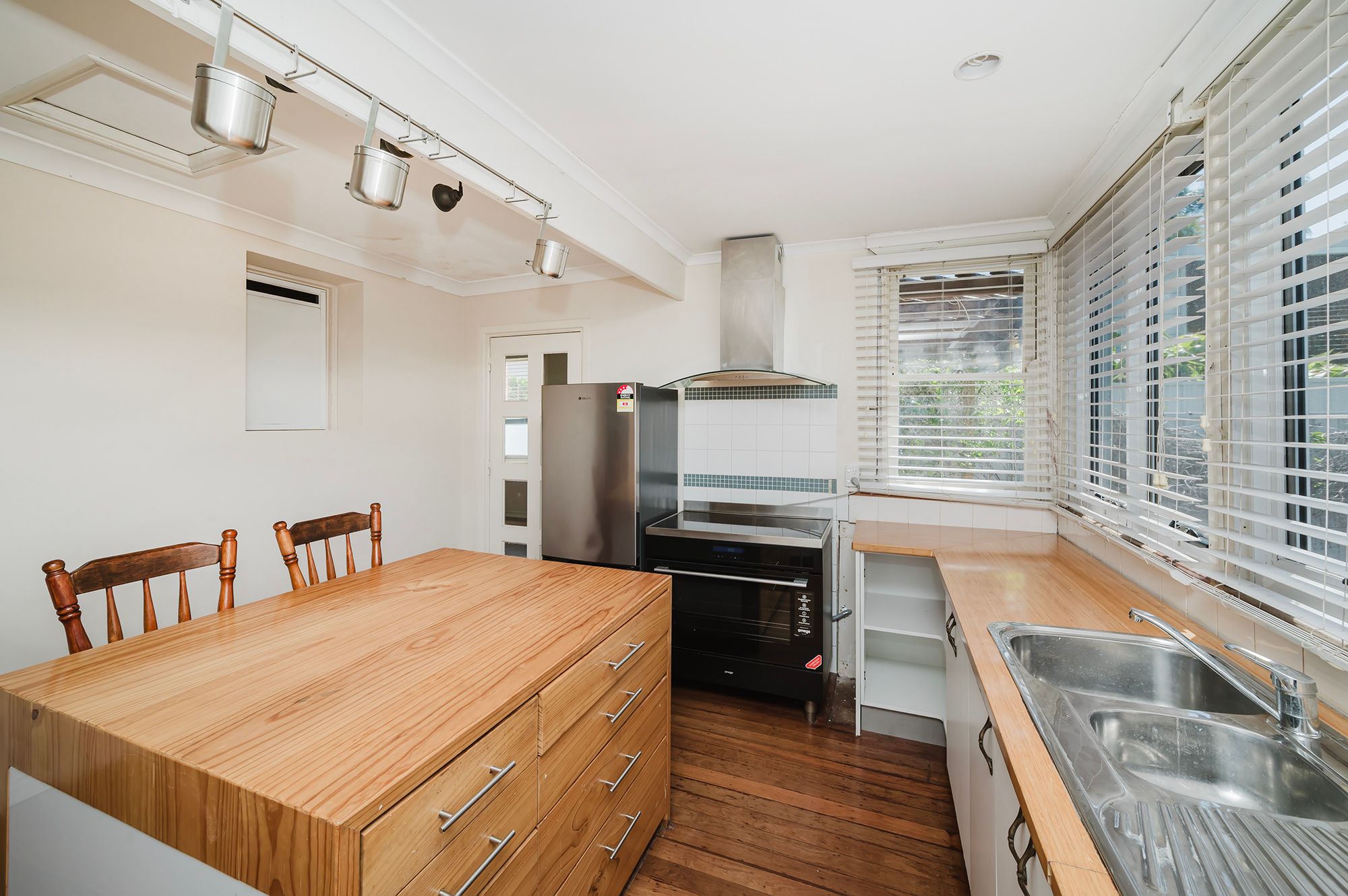 108 Crawford Road — photo 10 of 27