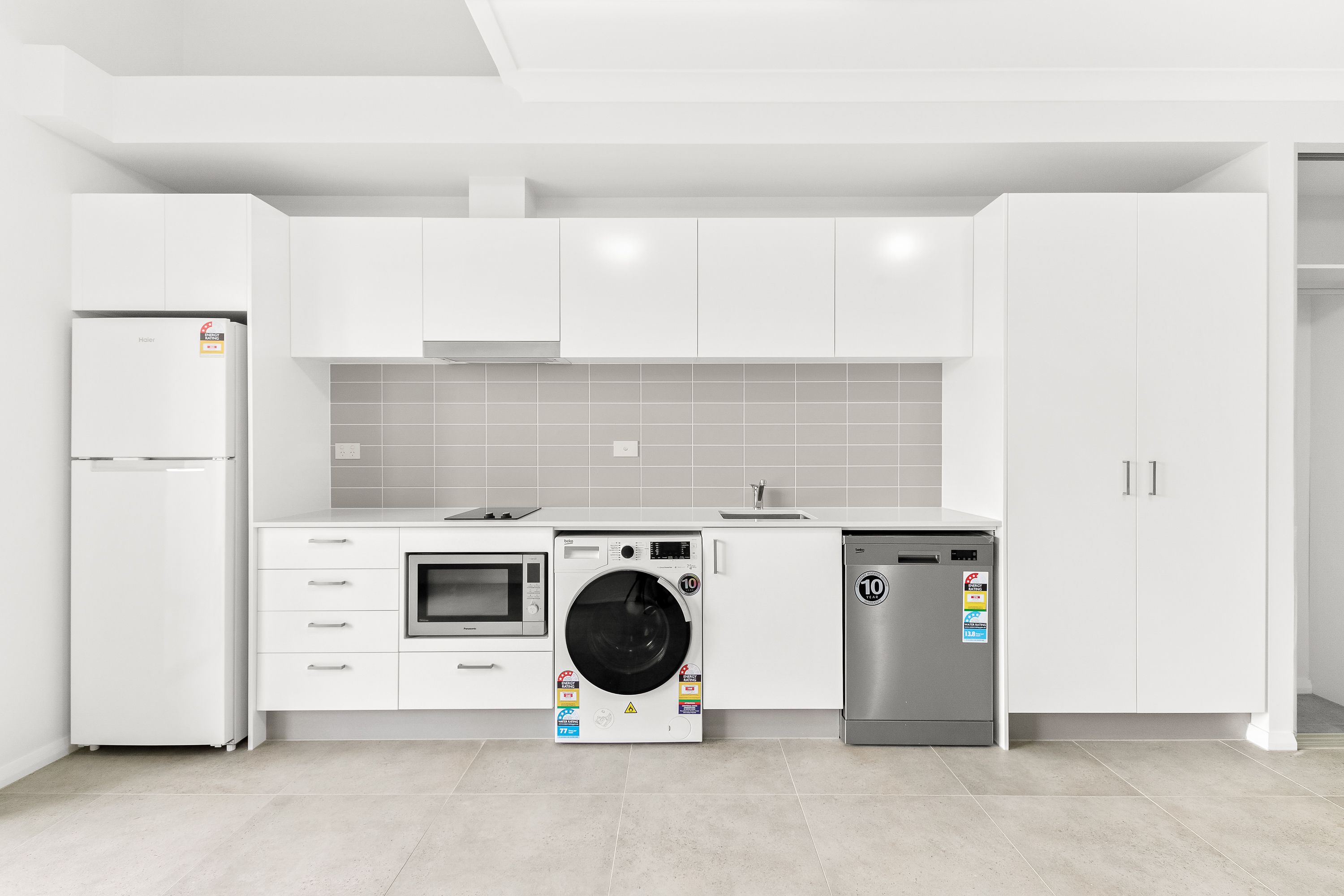 Unit/11a Moonbie Street — photo 6 of 10