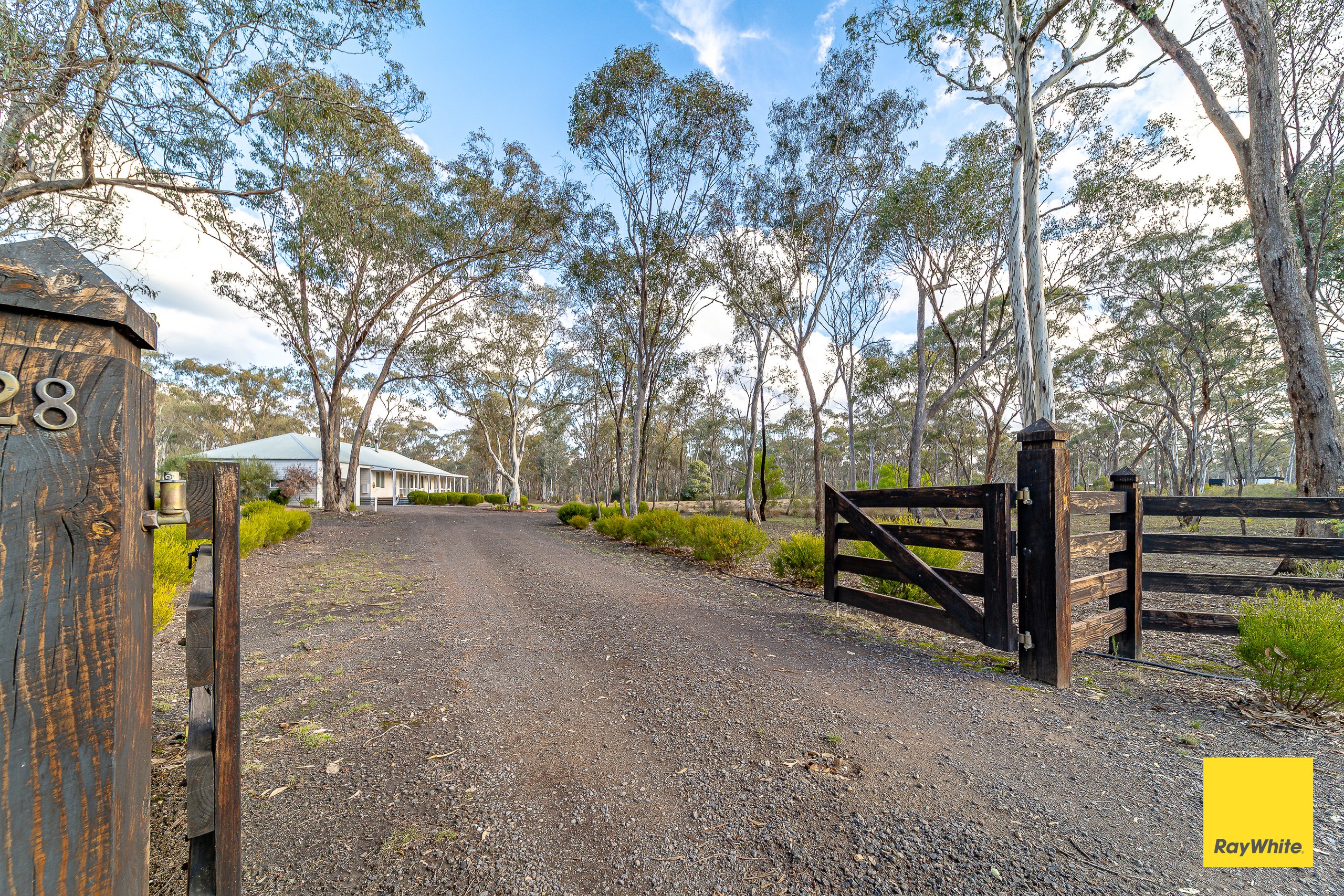 28 Sinclairs Road, Strathfieldsaye, VIC 3551