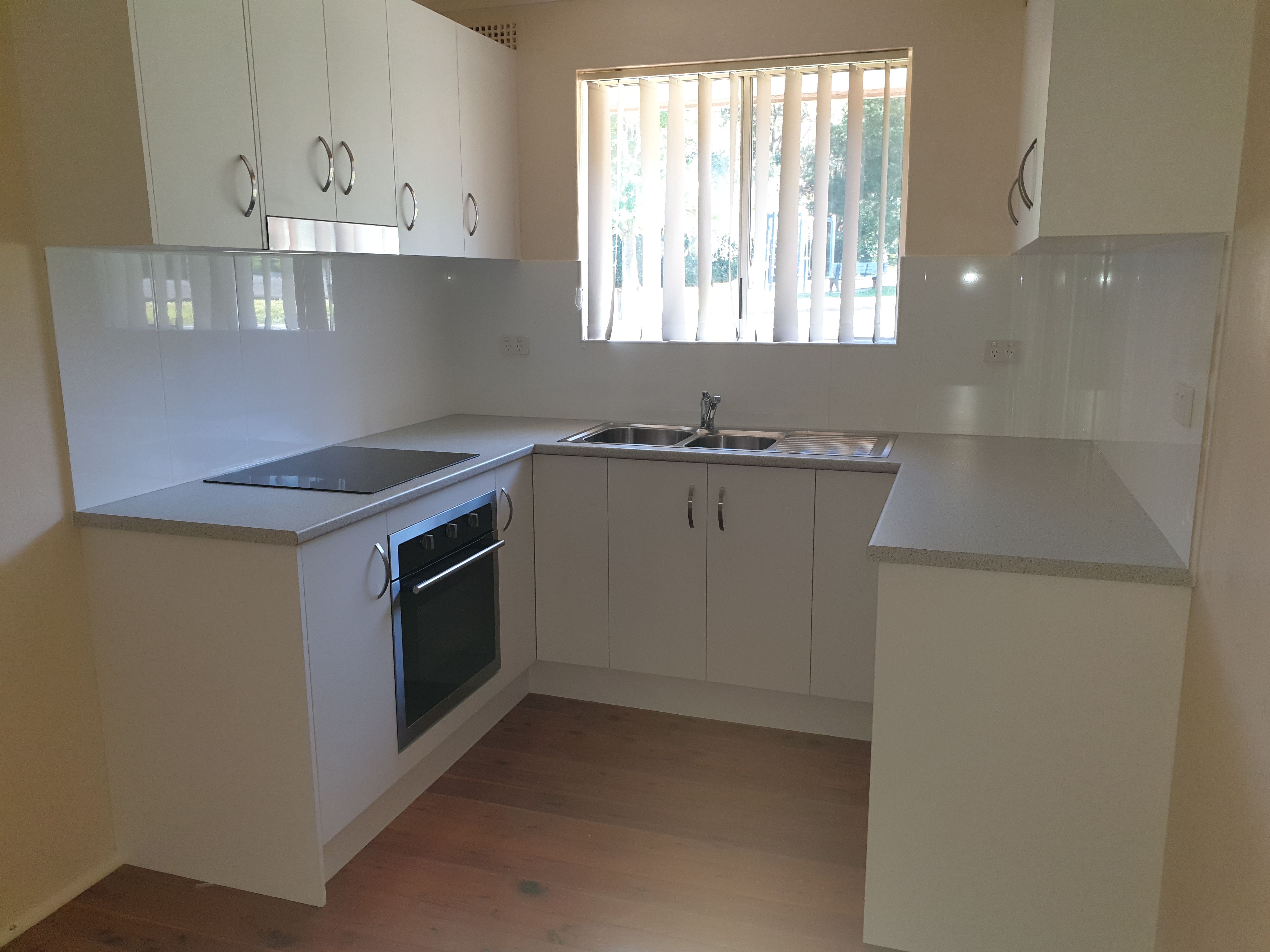 2/77 Duncan Street, Balgownie, NSW 2519
