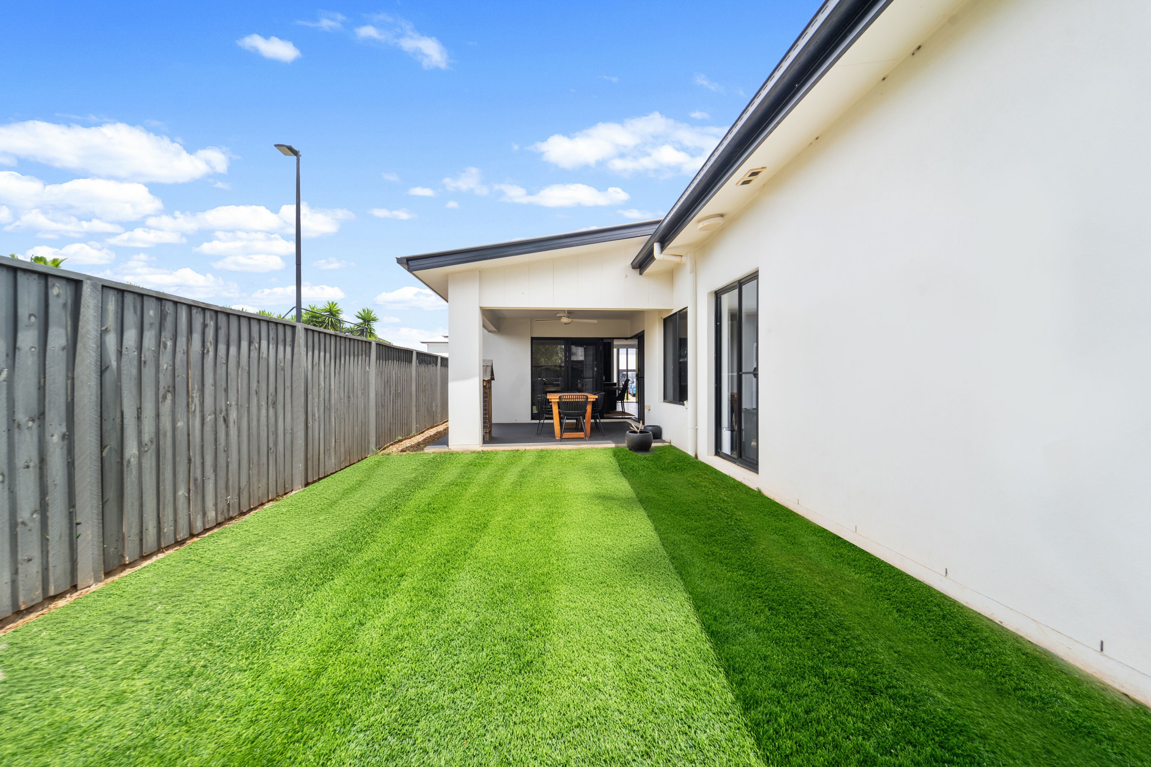 27 Pinnibar Street — photo 14 of 17
