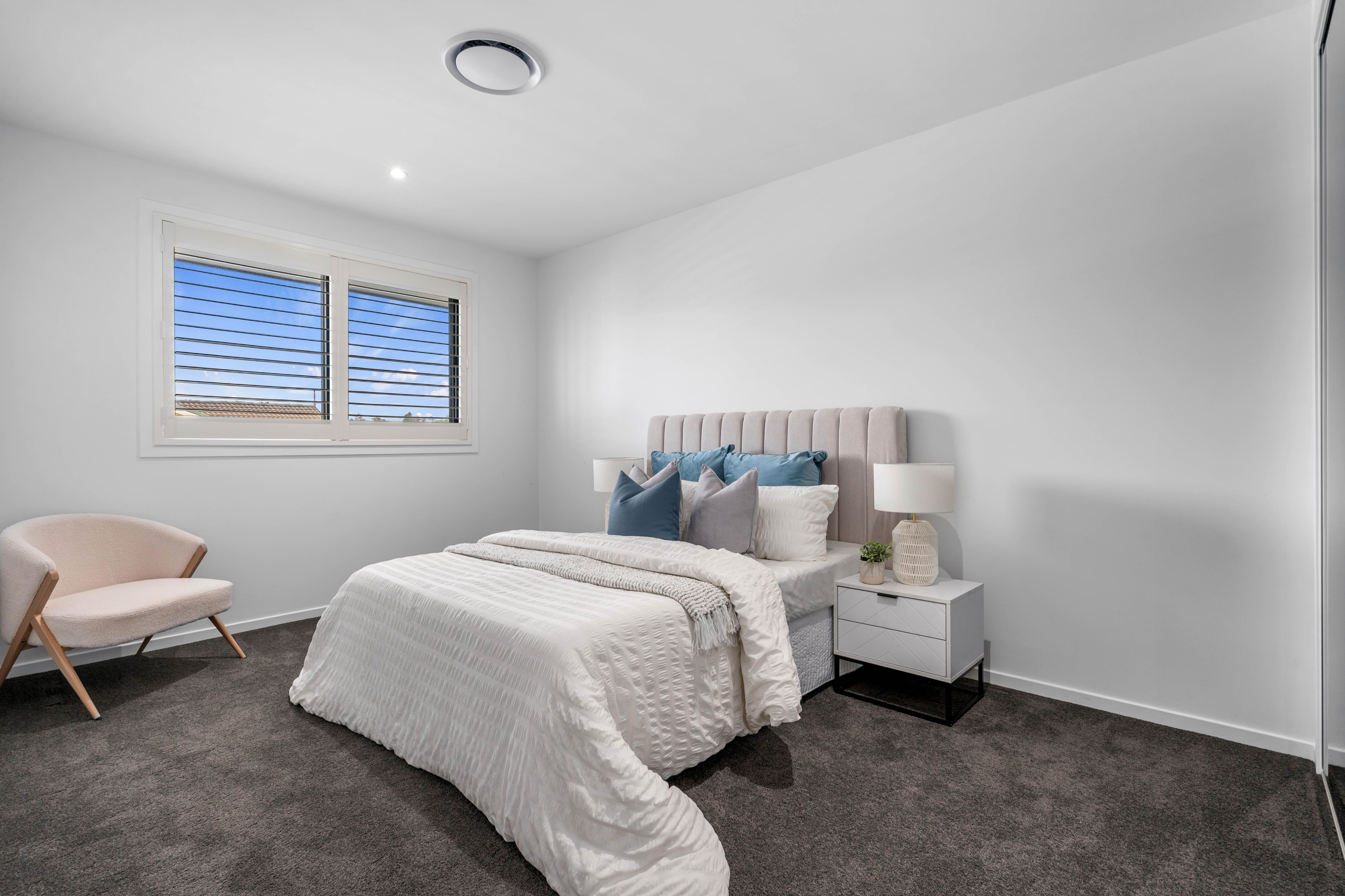 25 Chuter Avenue — photo 12 of 15