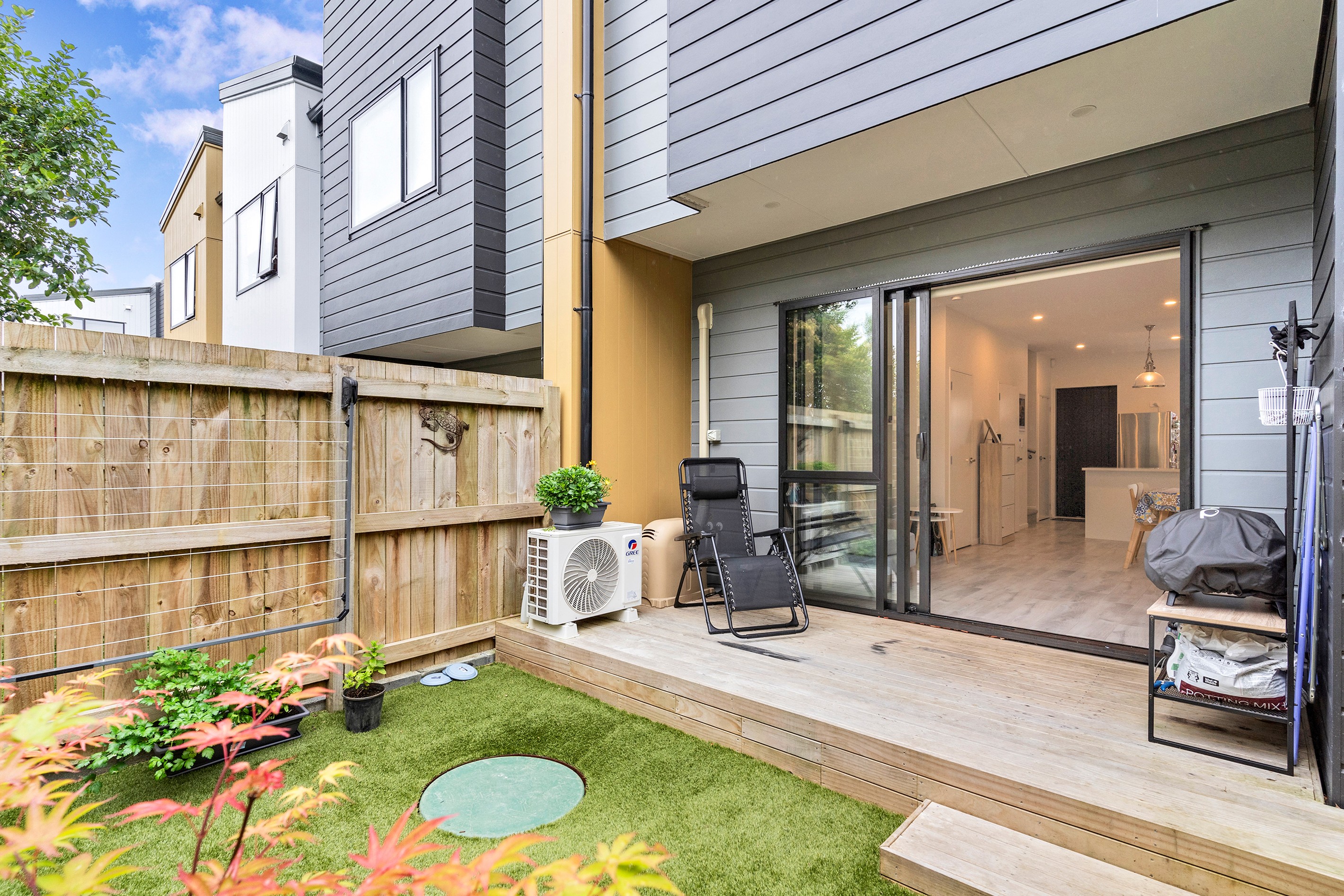 7/241 Don Buck Road, Massey, Waitakere City