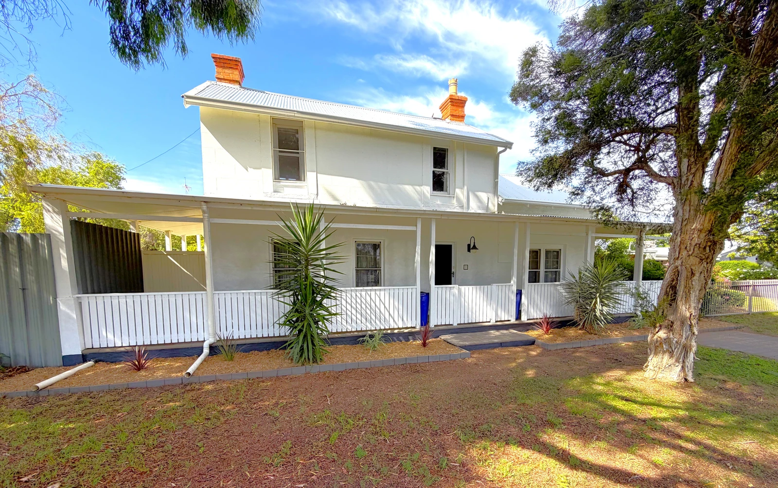 98 Russell Street, Deniliquin, NSW 2710