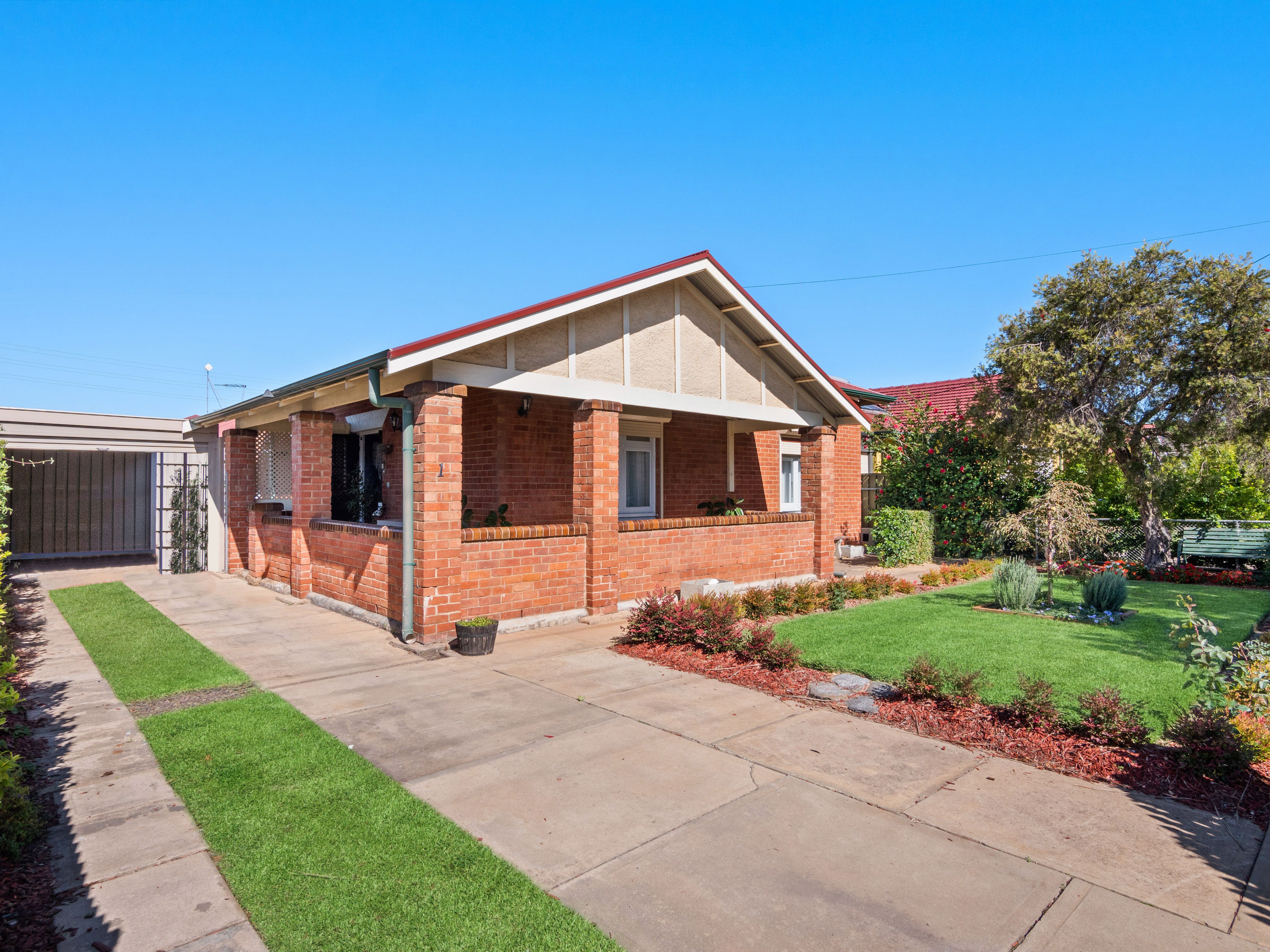 1 Cordelia Crescent, Findon, SA 5023