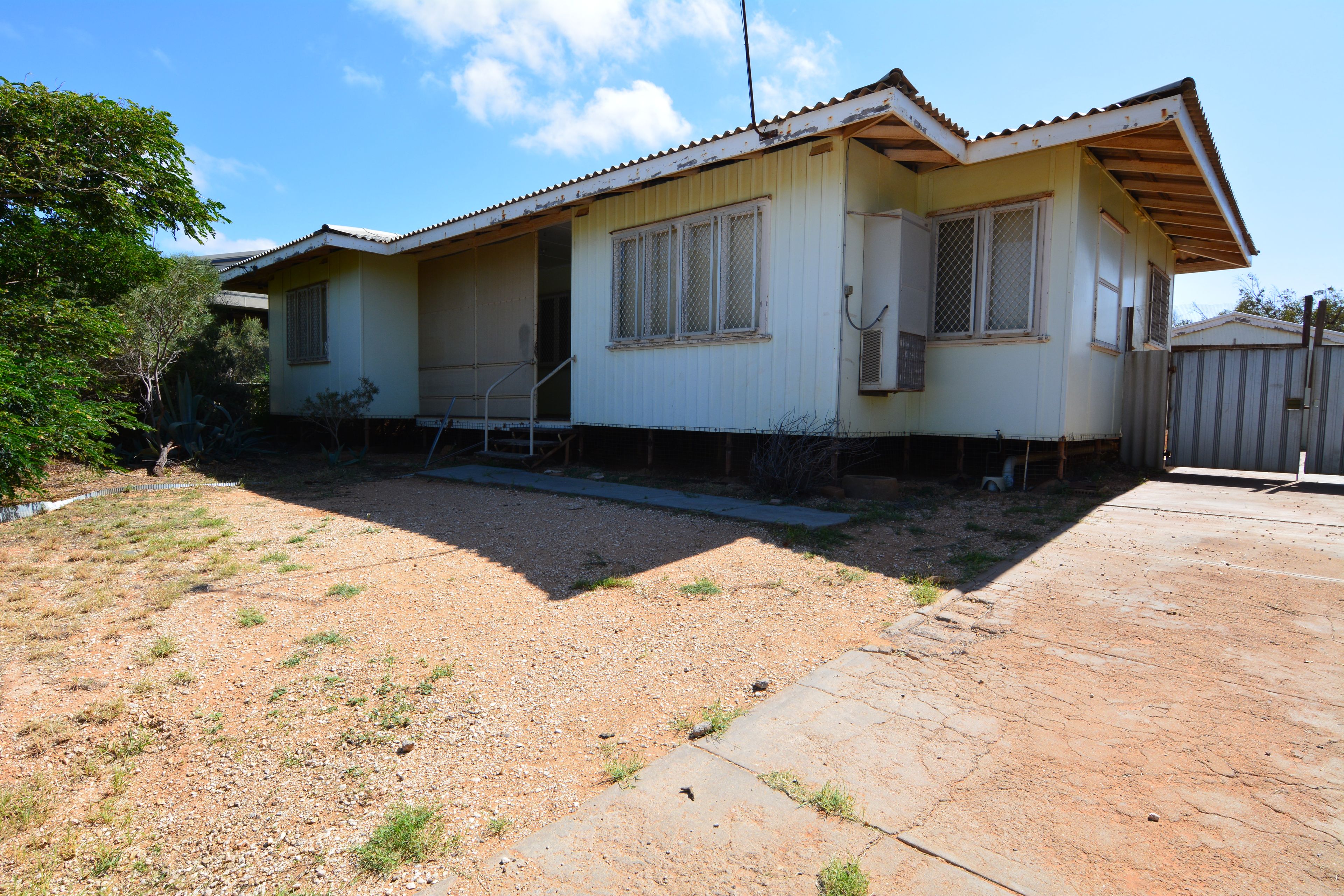 14 Richards Street, Carnarvon, WA 6701