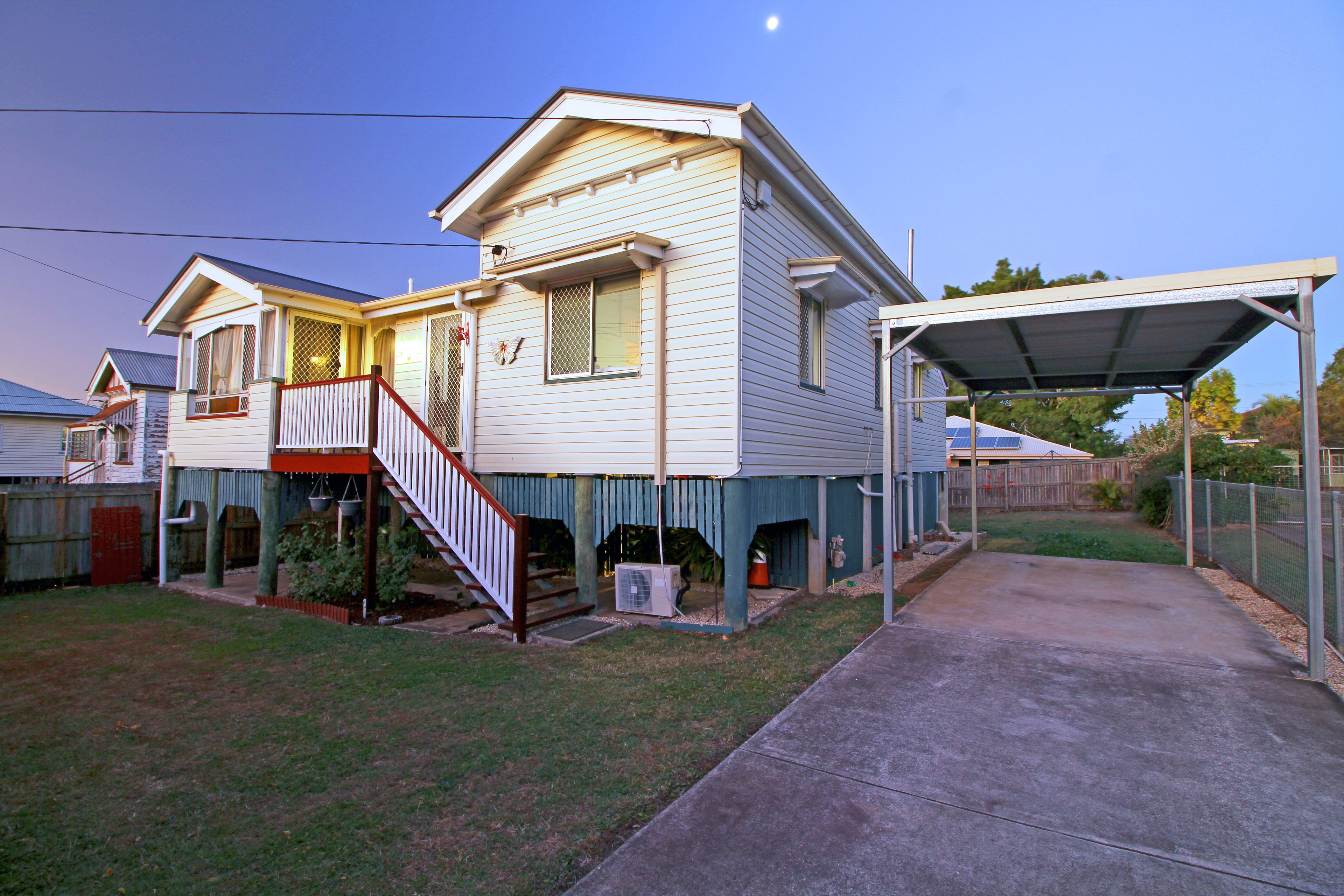 34 Macquarie Street, Silkstone QLD 4304