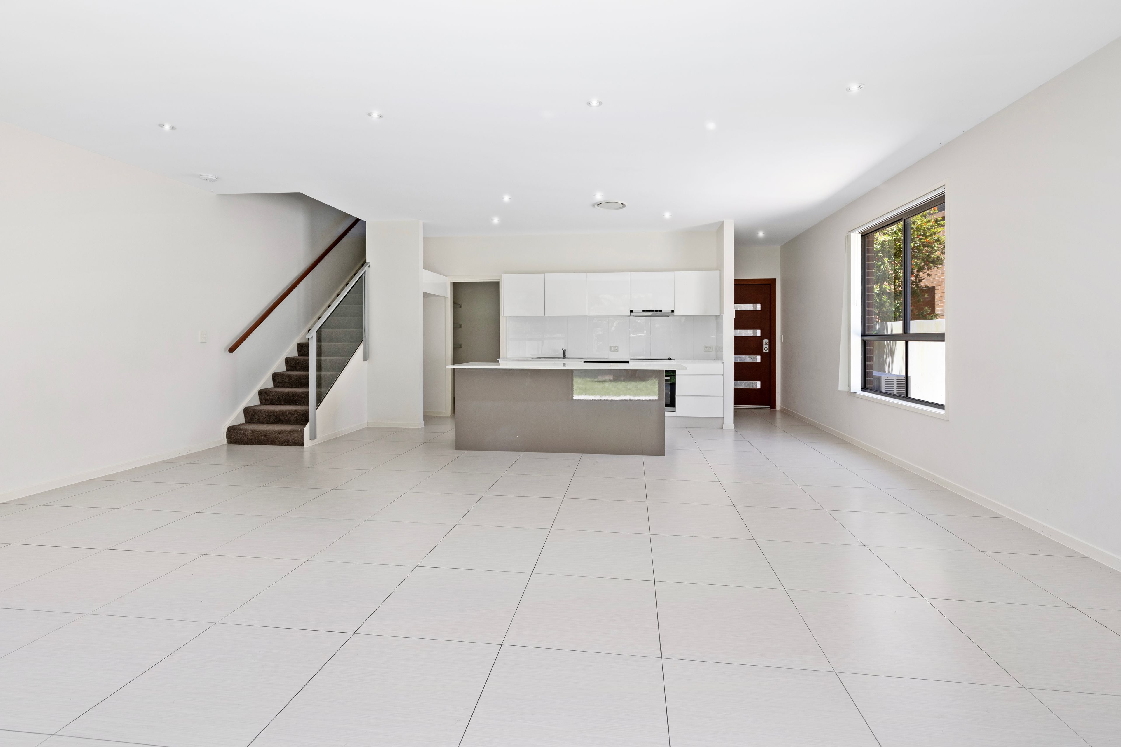 1/10 Compass Drive, Biggera Waters, QLD 4216