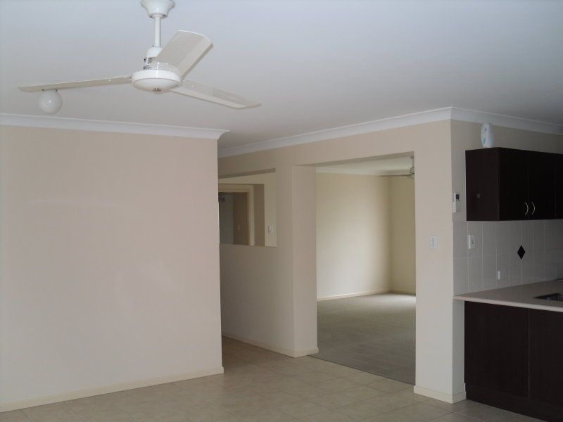 7 Schafer Court, Edens Landing, QLD 4207