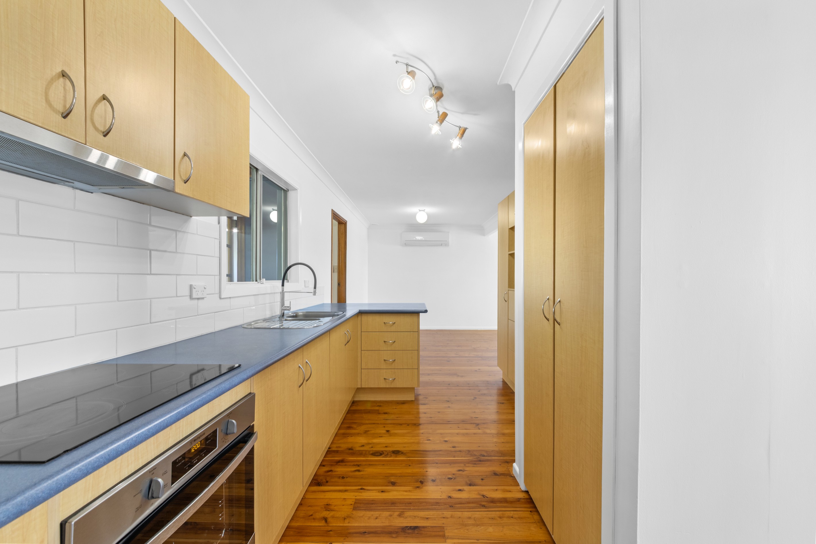 28 Woodlawn Drive, Budgewoi, NSW 2262