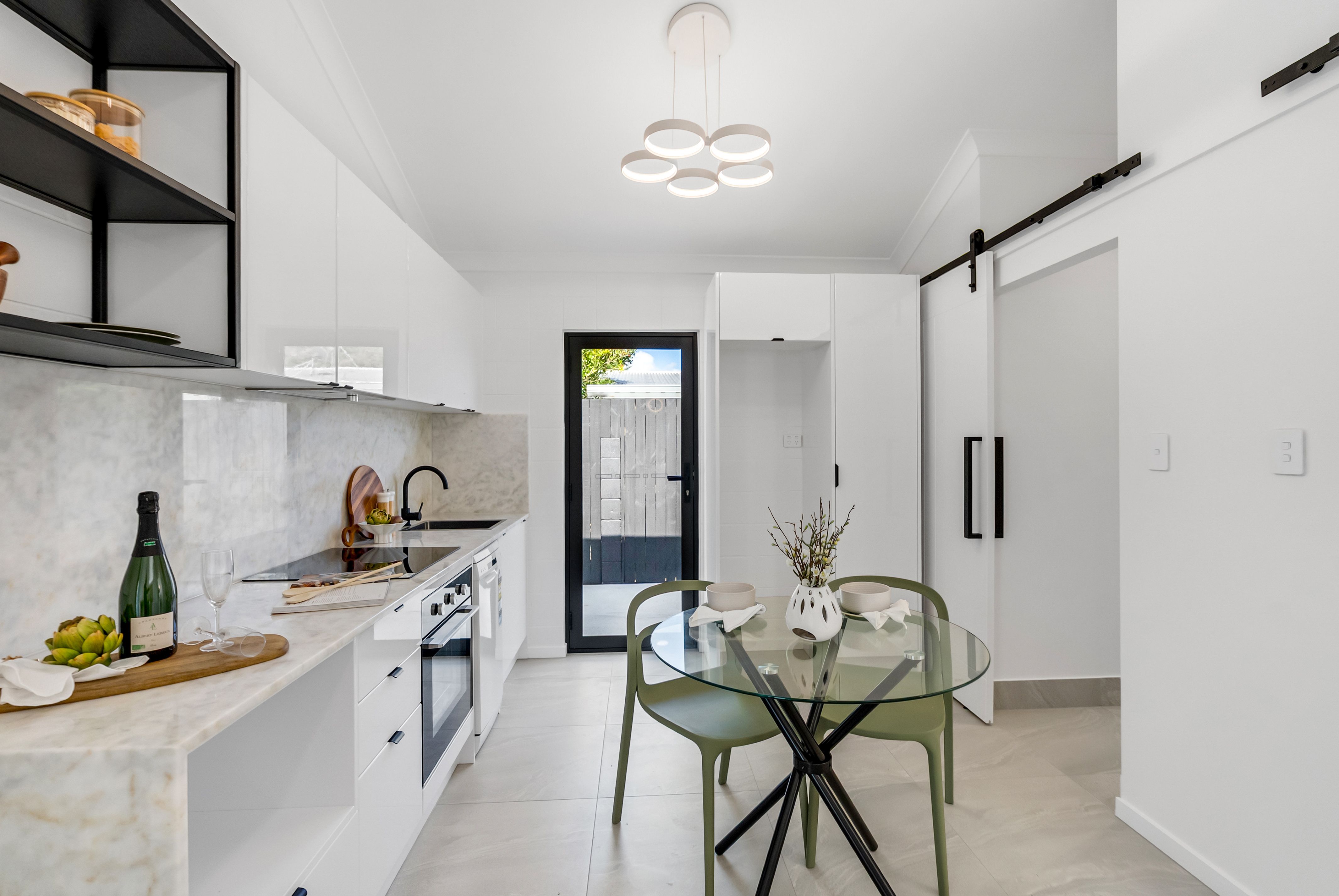 2/43 Jensen Street — photo 8 of 17