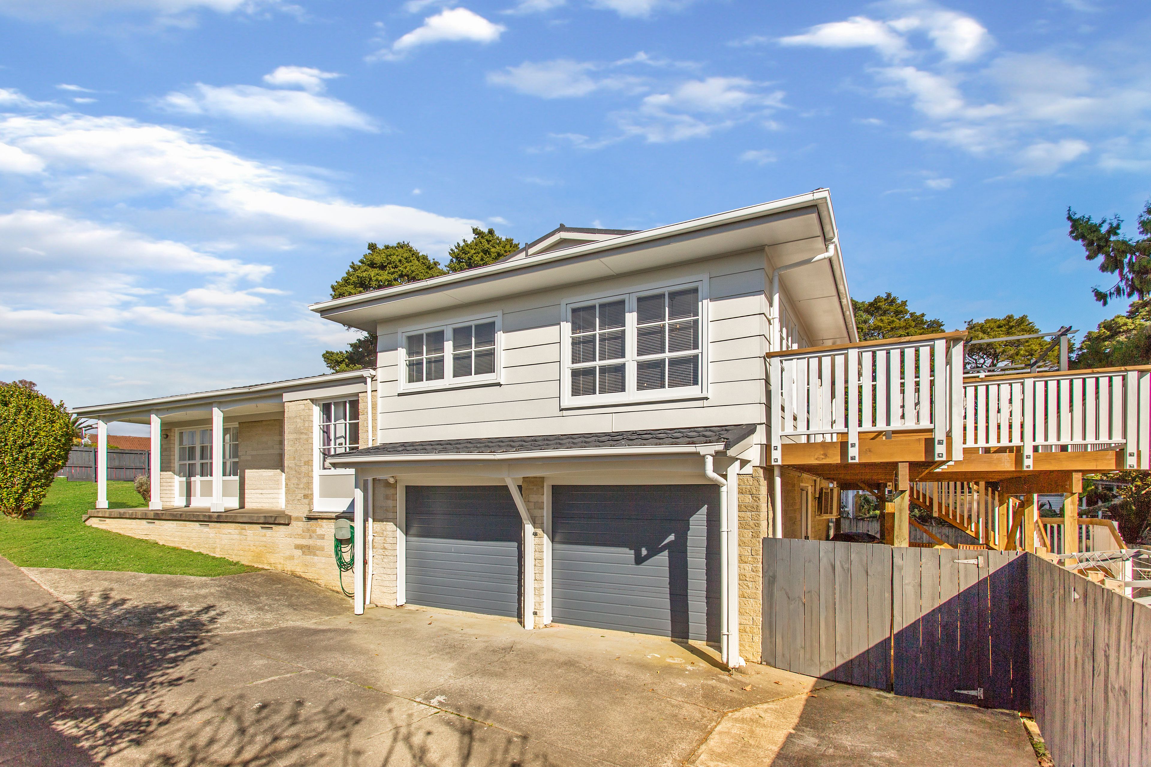72 Grande Vue Road, Hill Park, Manukau City 2102 Sold House Real