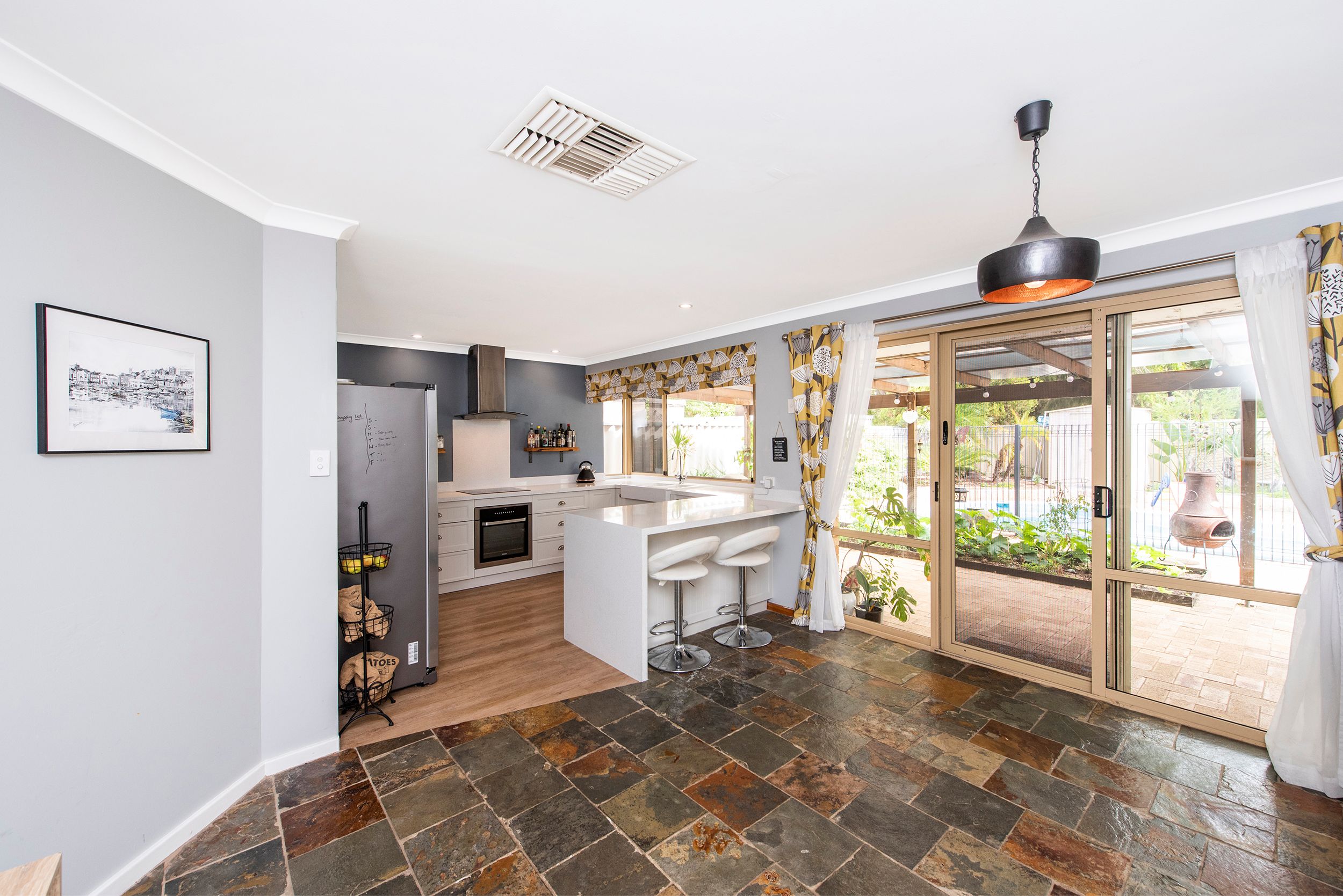 16 Brigadoon Place, Cooloongup, WA 6168