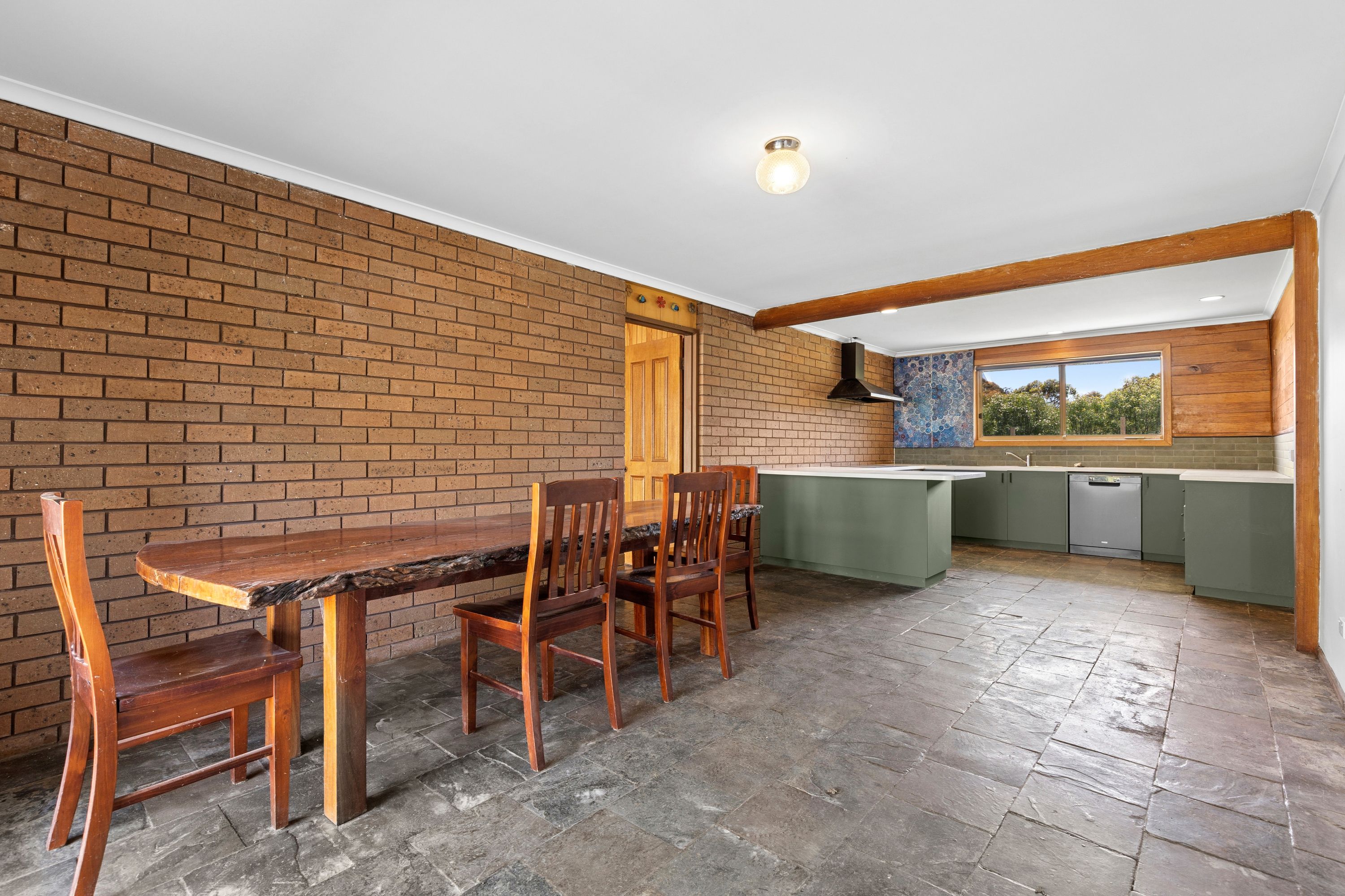 40 Rees Road — photo 3 of 16