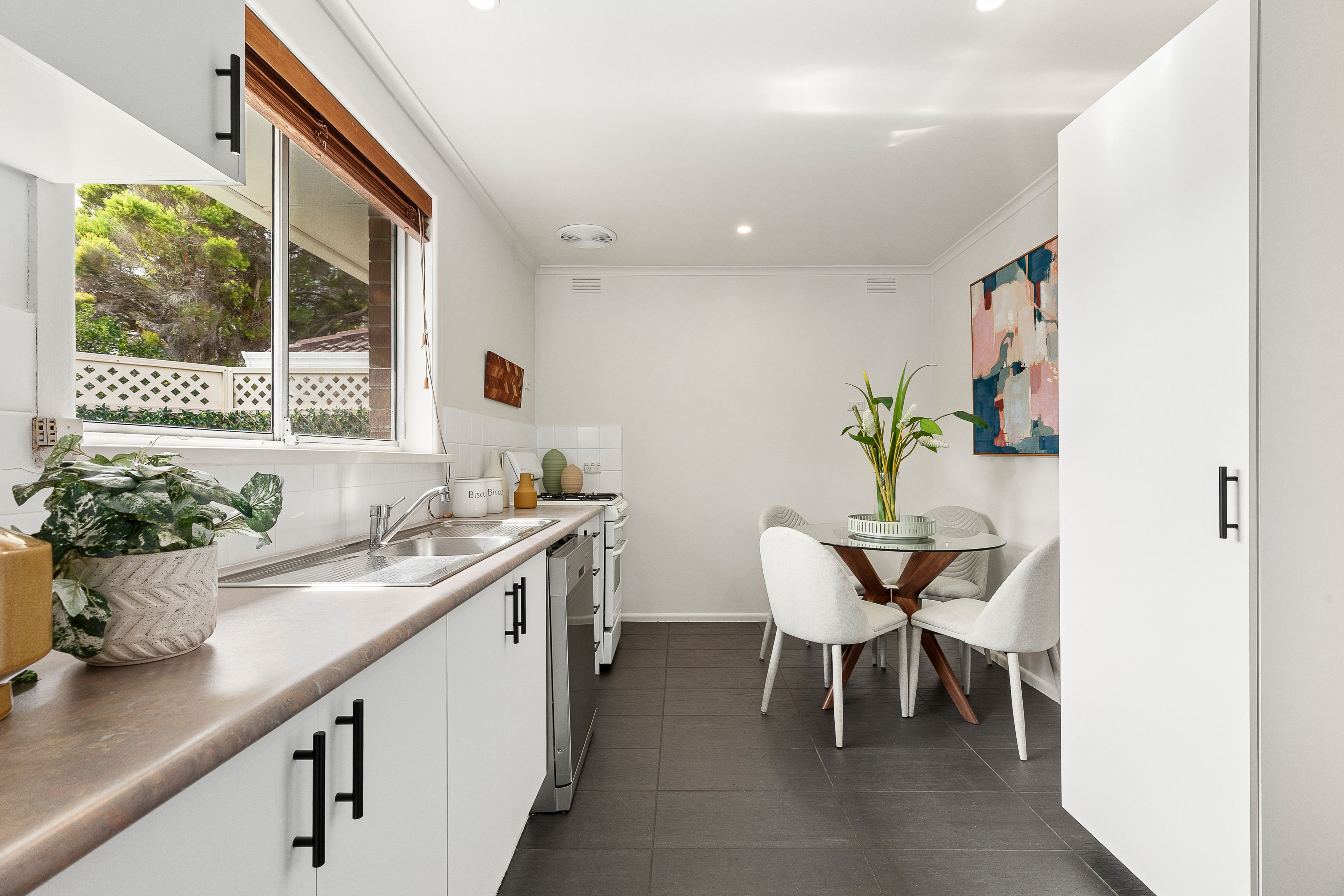 1/12 Hotham Street — photo 4 of 10