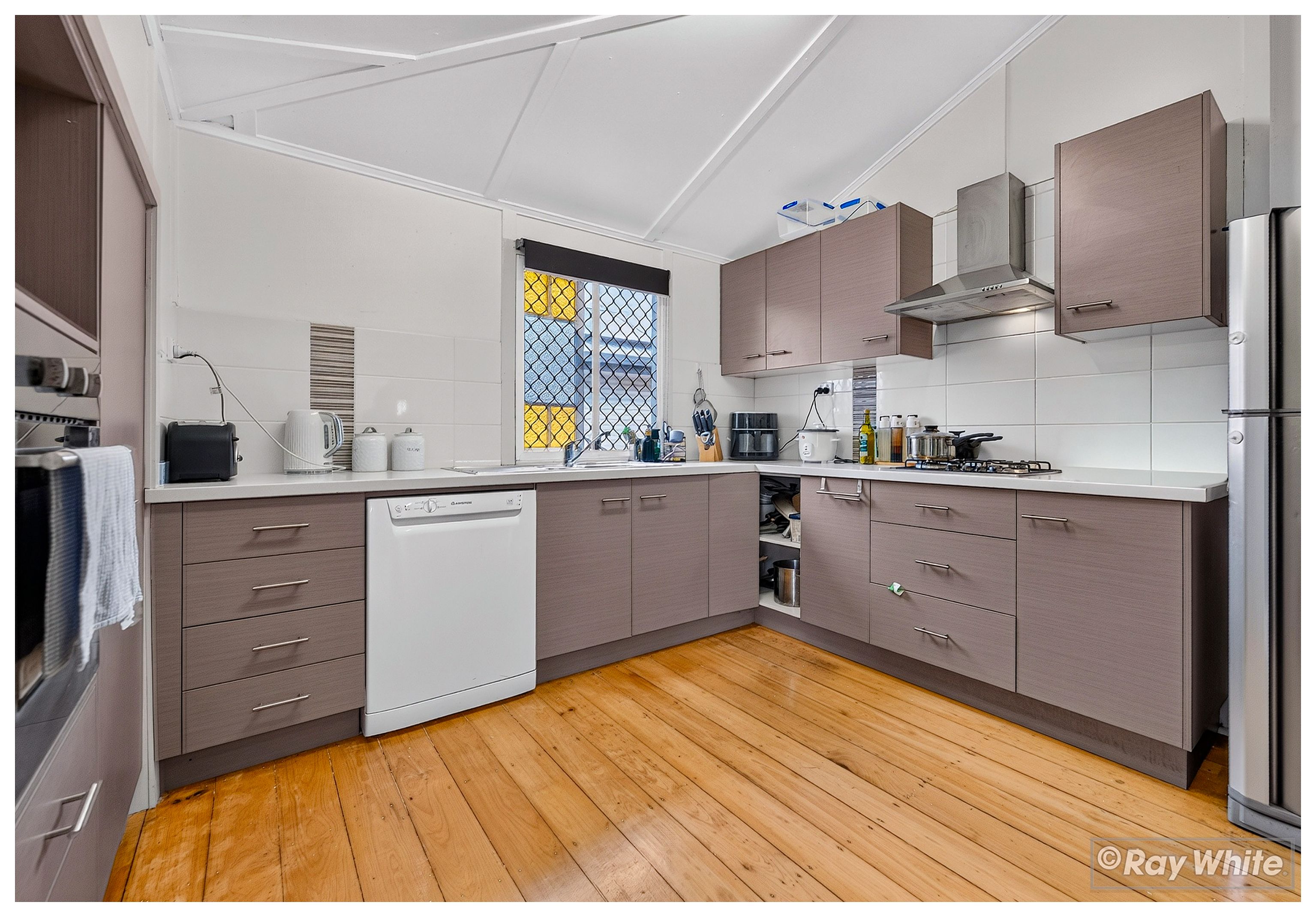 130 NOBBS Street — photo 3 of 18