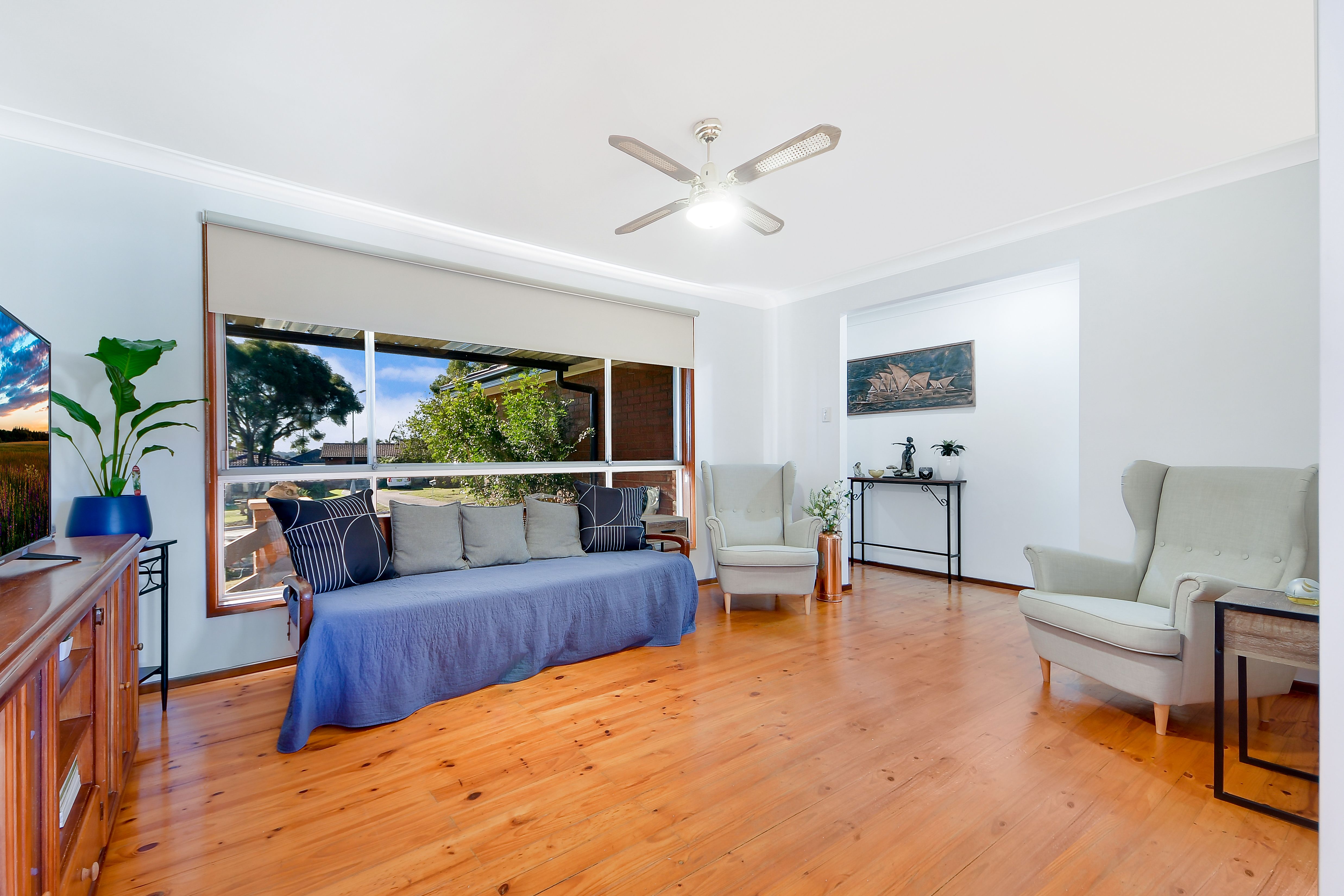 16 Chaperon Crescent, Minto, NSW 2566